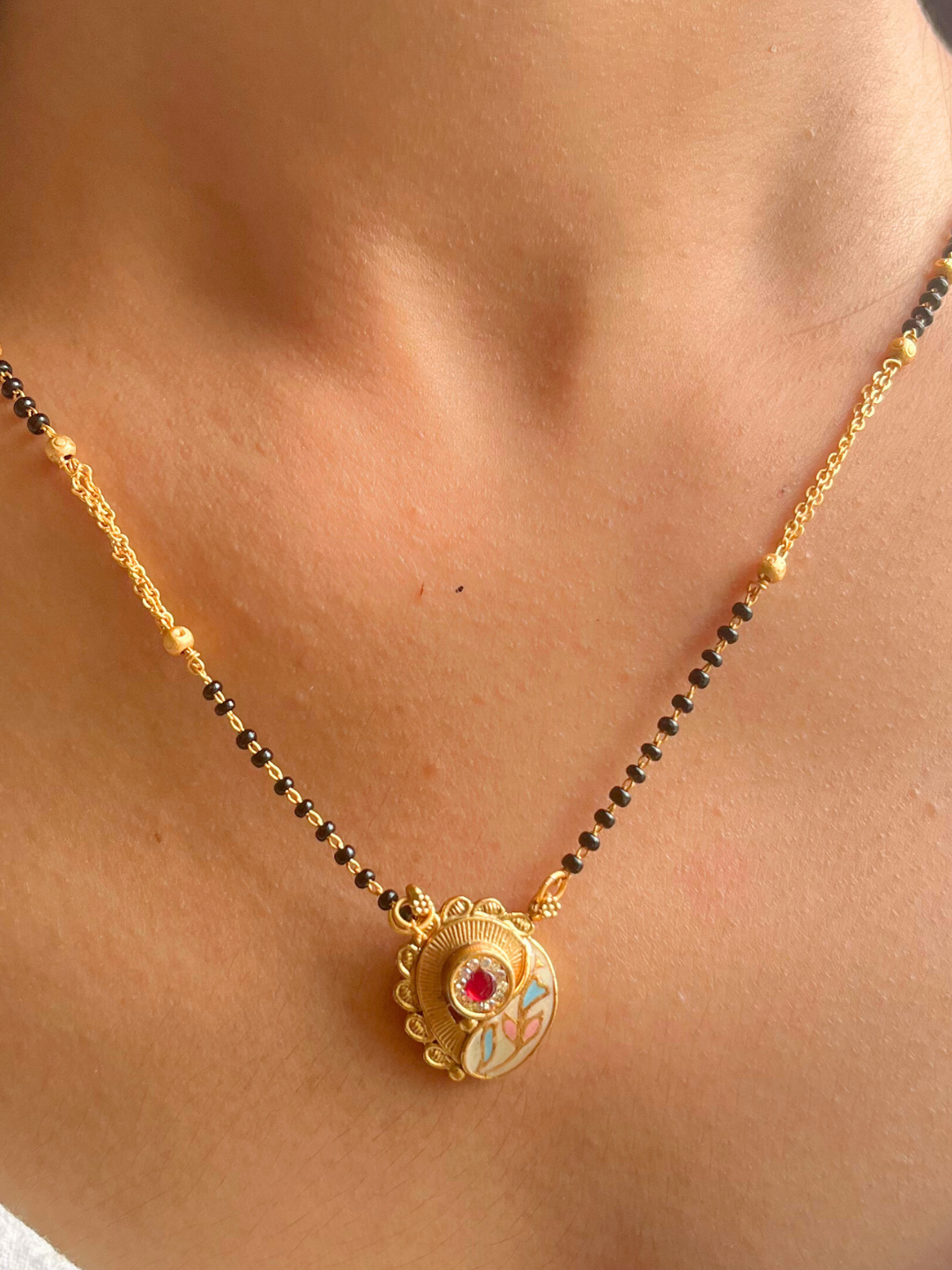 Swaranika Mangalsutra (Handcrafted Kundan)