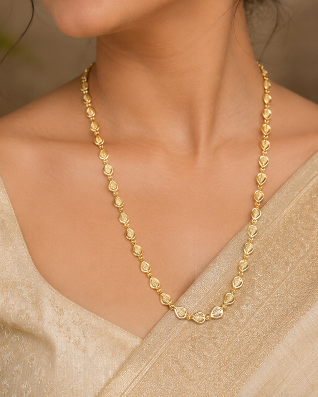 Silk Flow Gold Chain