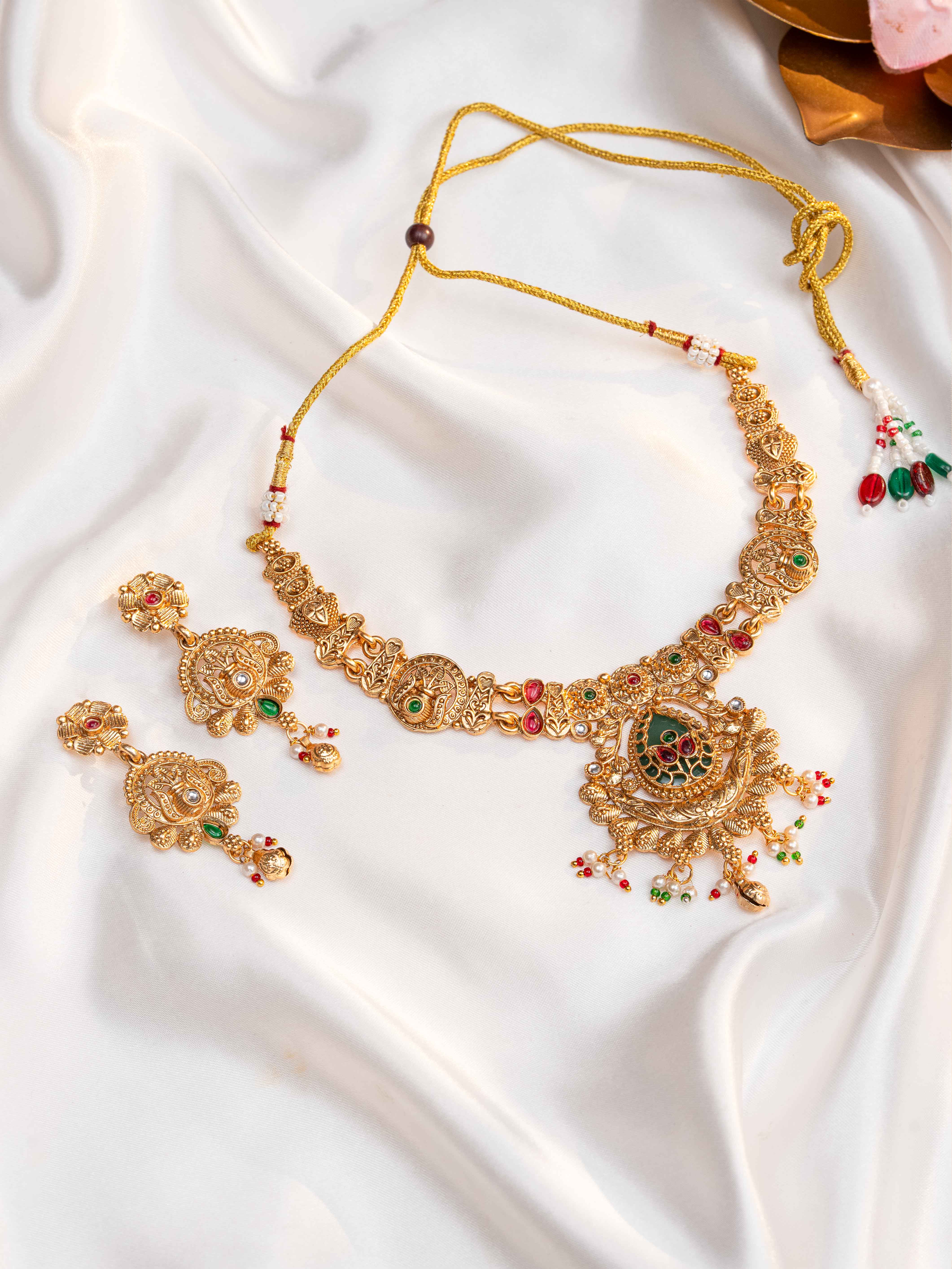 Mehervati Necklace Set