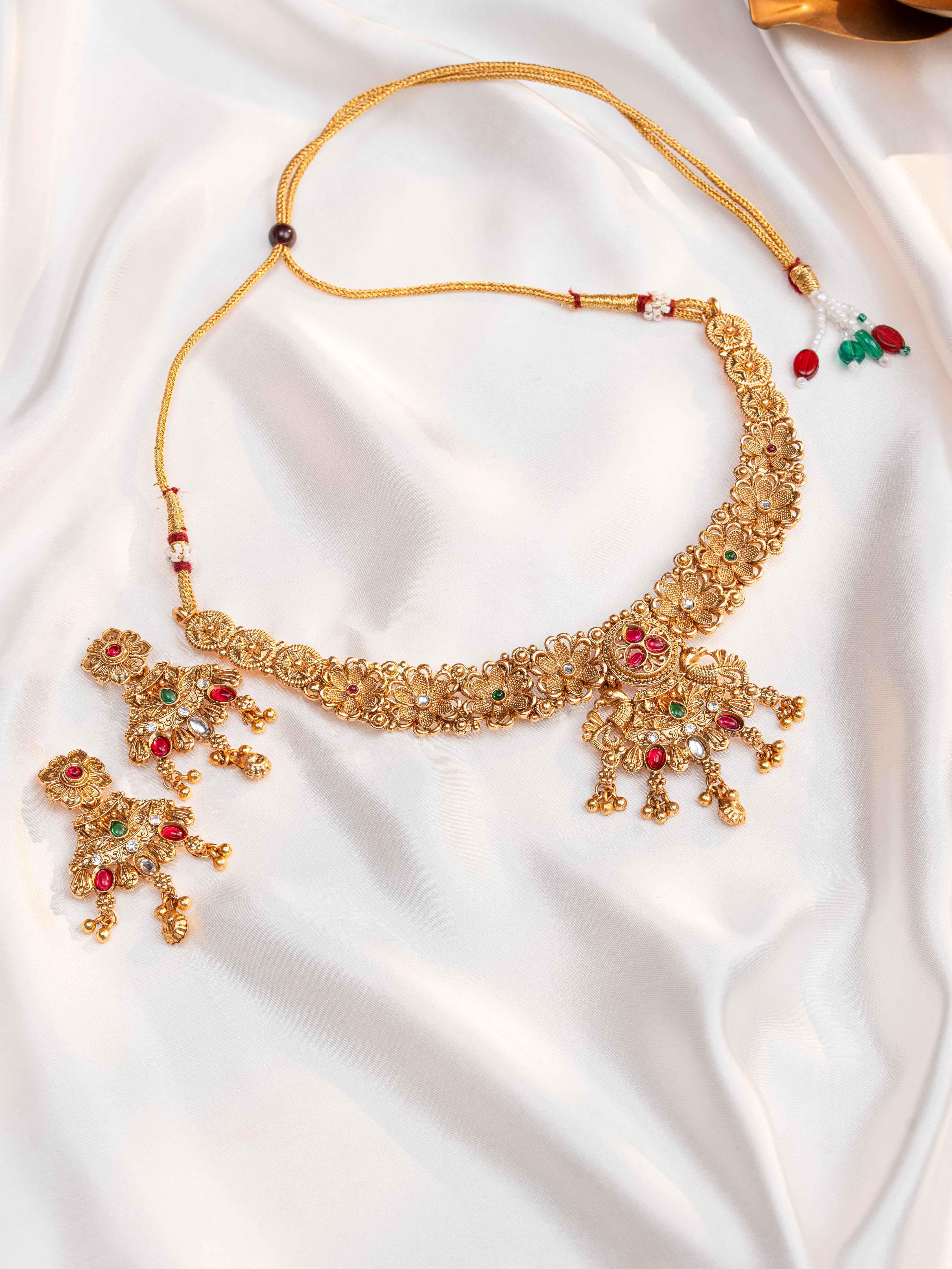 Oraya Necklace Set