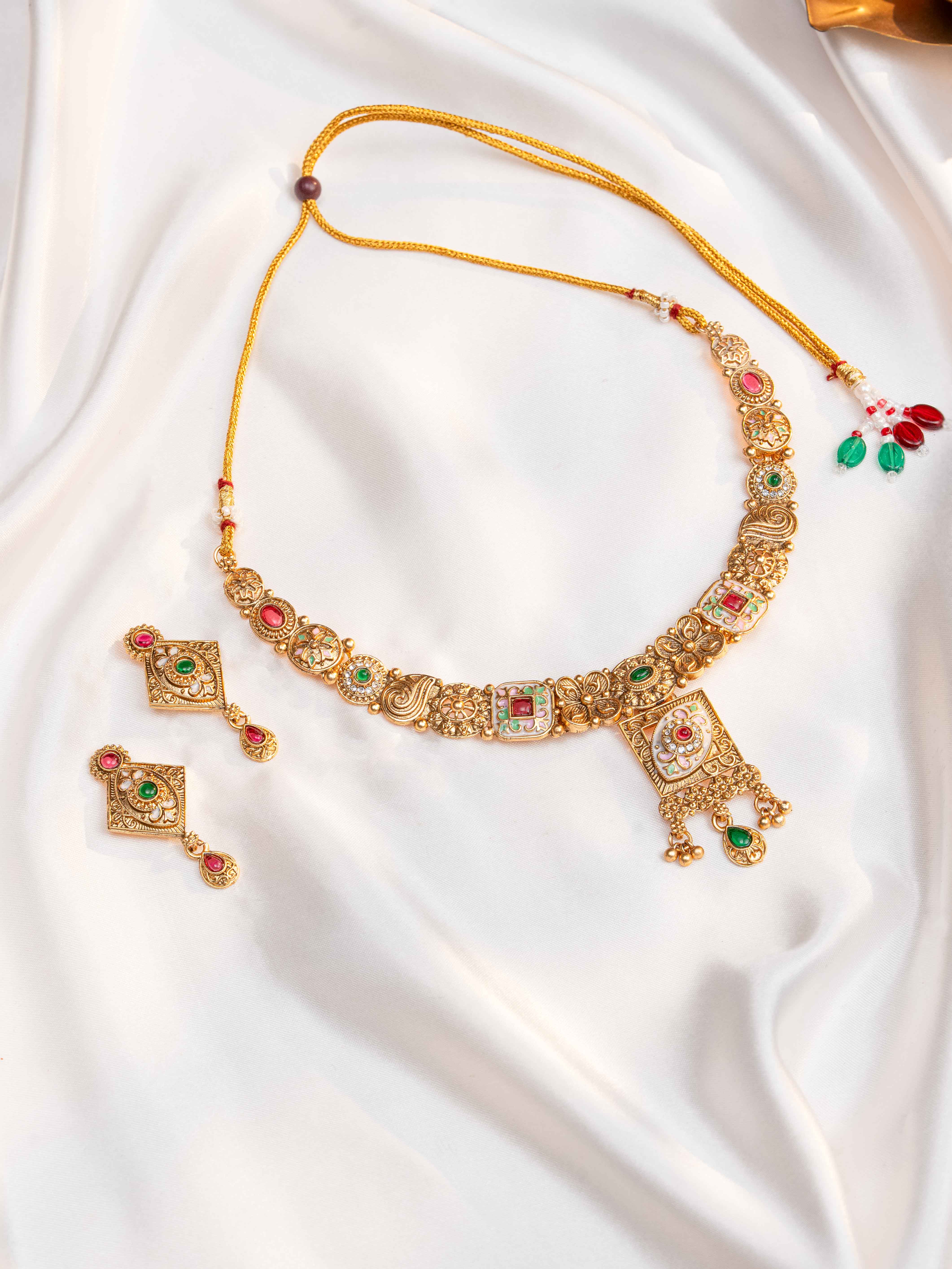 Naina necklace set