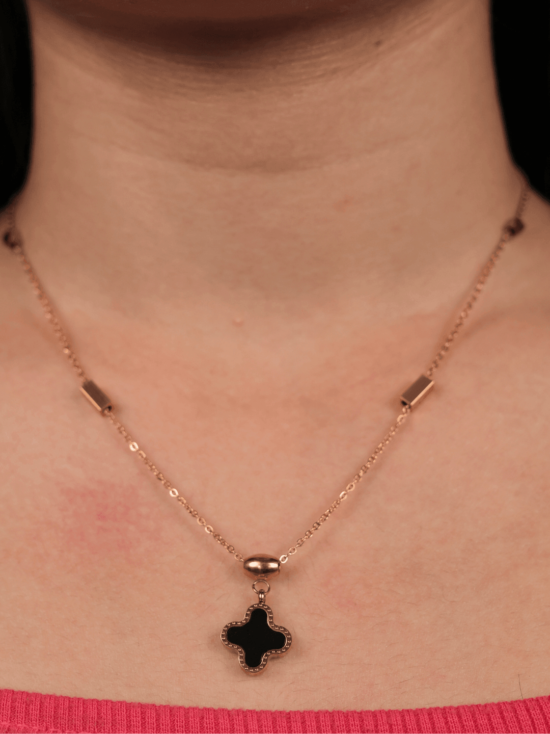 Black Bunny Clover Pendant - Zeraki Jewels 