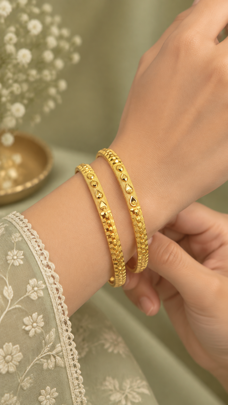 Vaishnavi Bangle (Set Of 2)