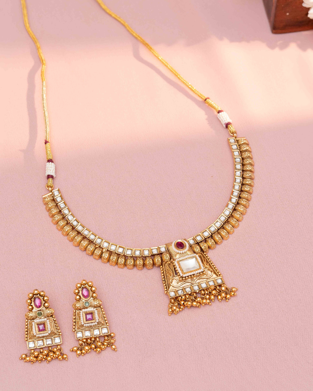 Meera Necklace Set