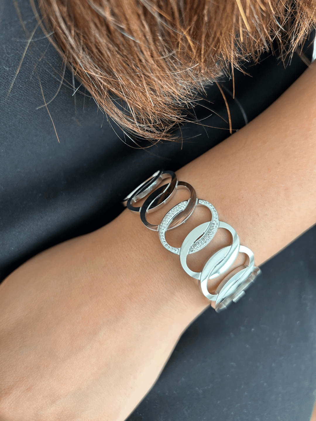 Contemporary Oval Bracelet - Zeraki Jewels 