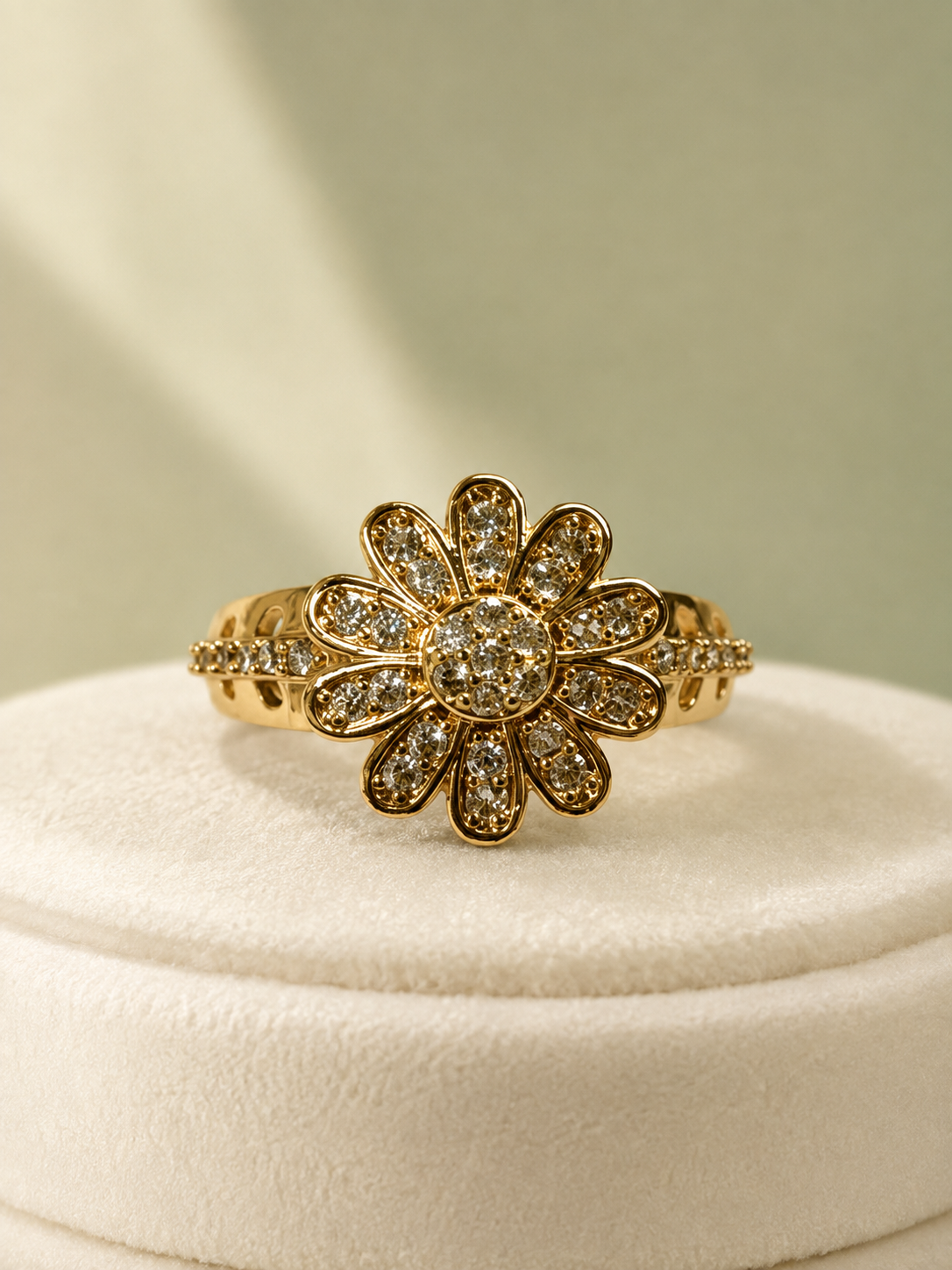Lyza Adjustable Ring