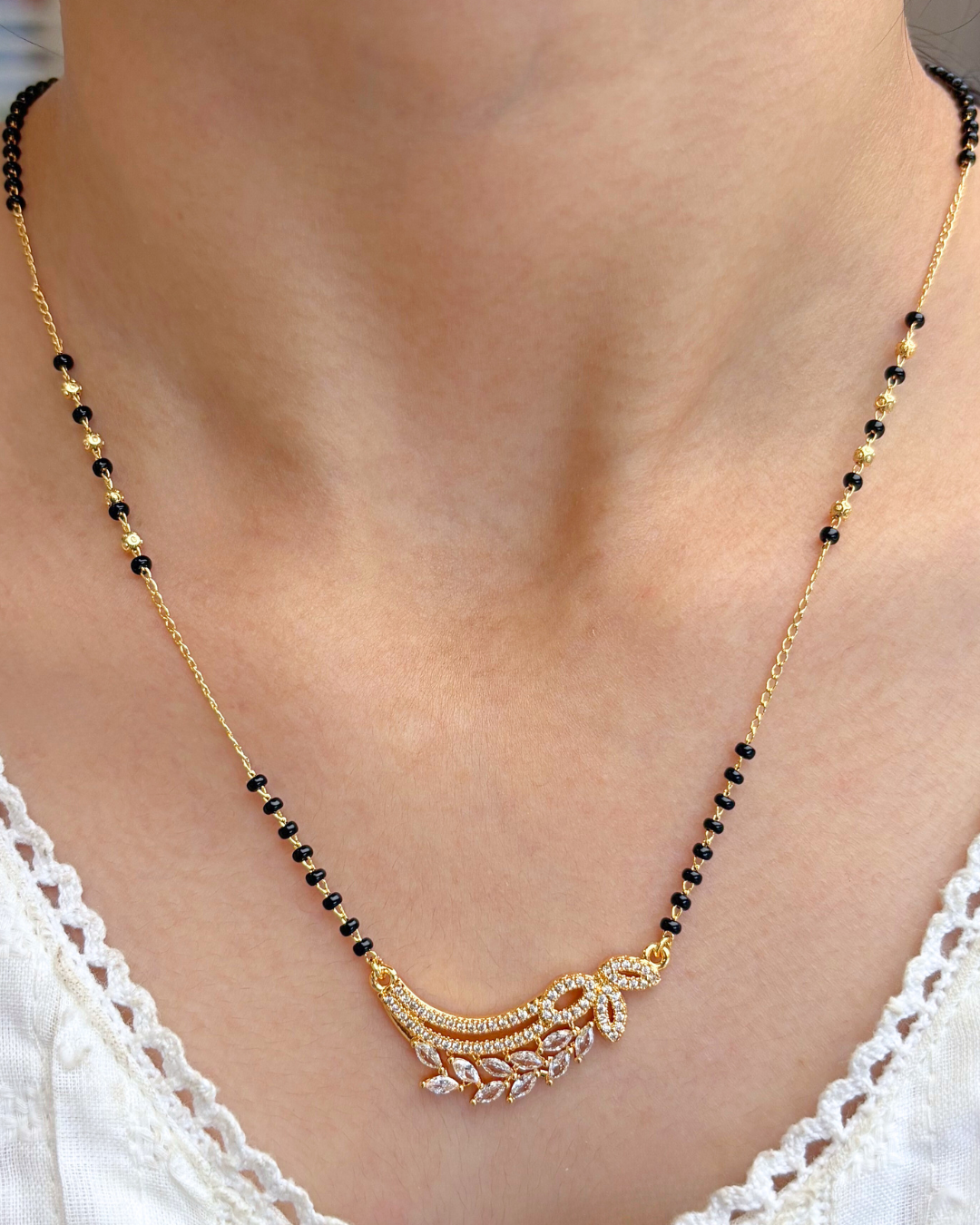 Ritvi Mangalsutra (Gold)