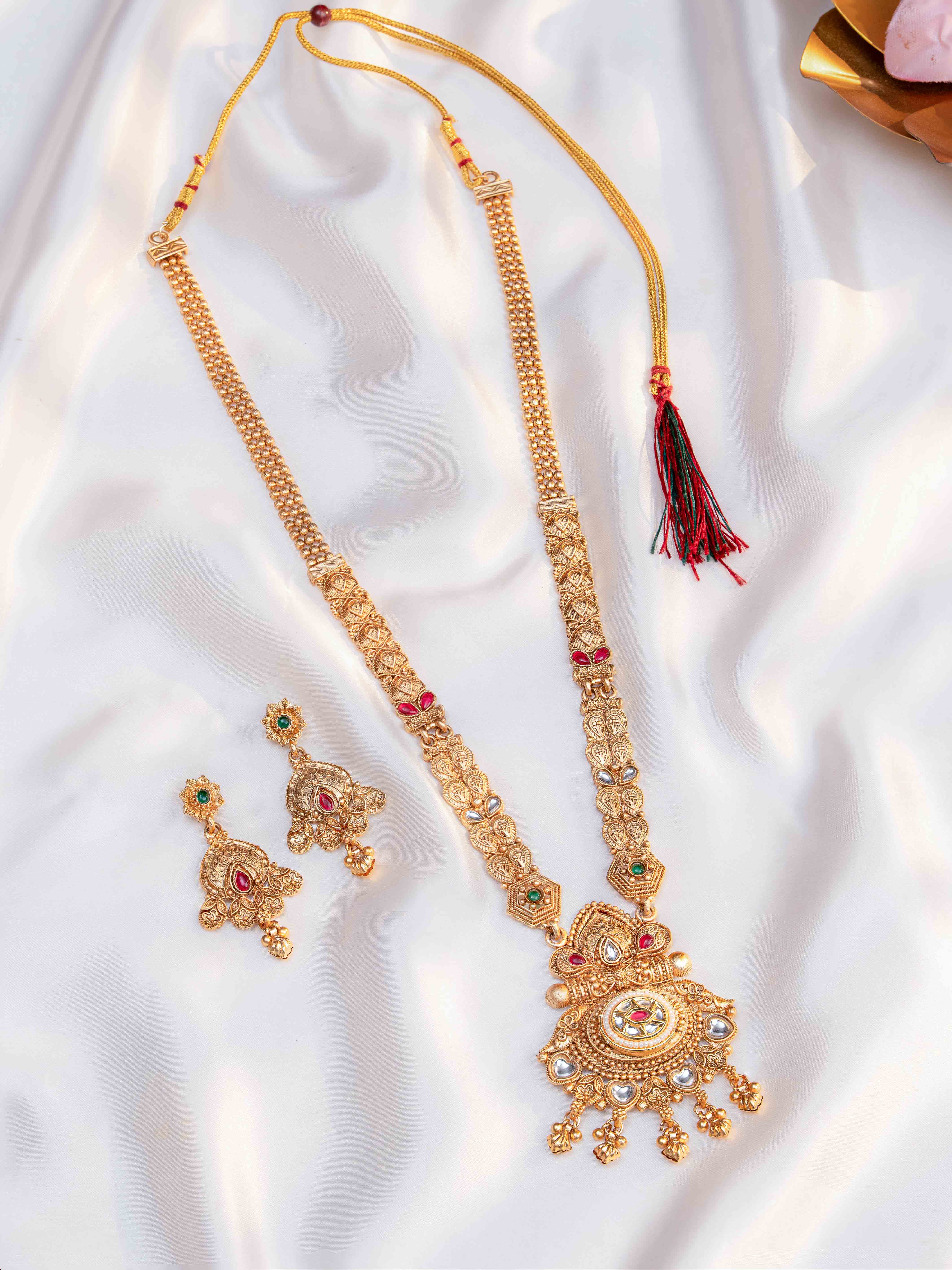 Rupal Necklace Set