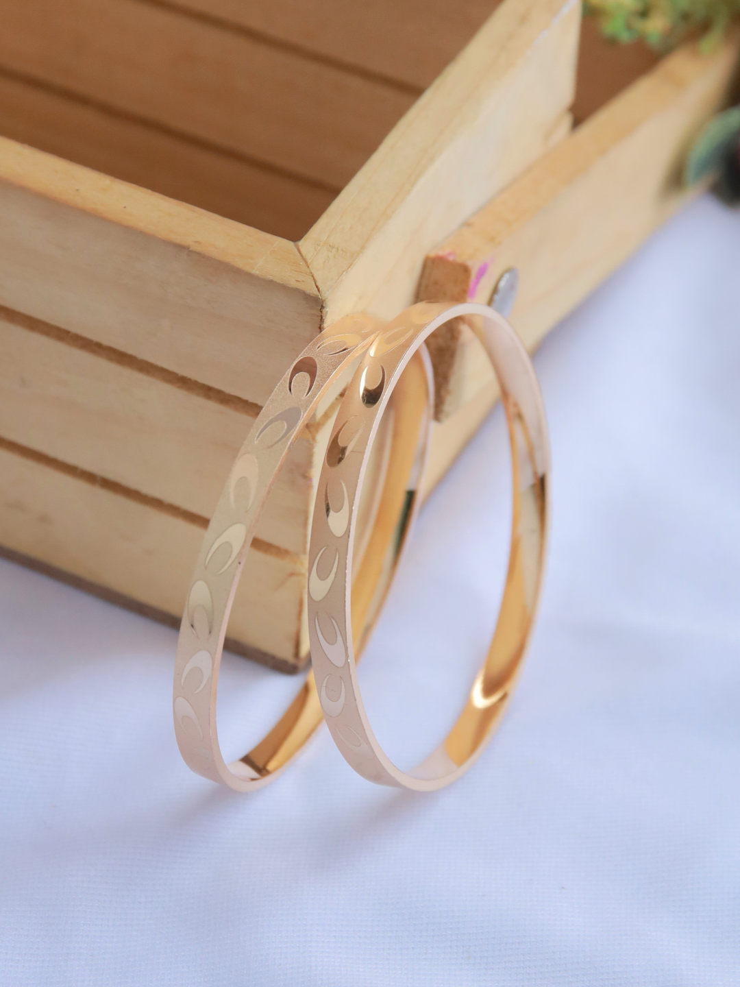 Maanya Bangle. (Set of 2)