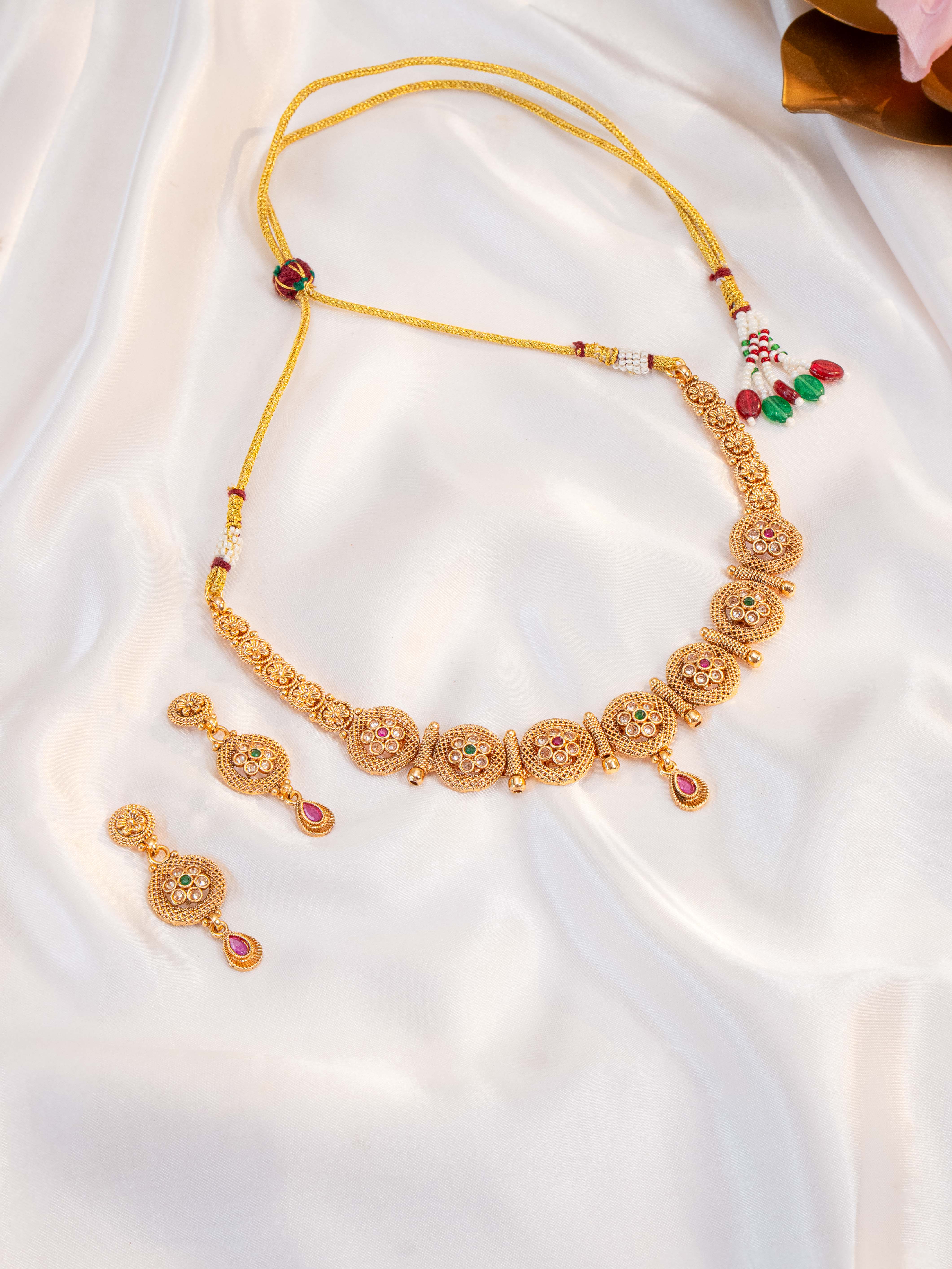 Dakshita Necklace Set