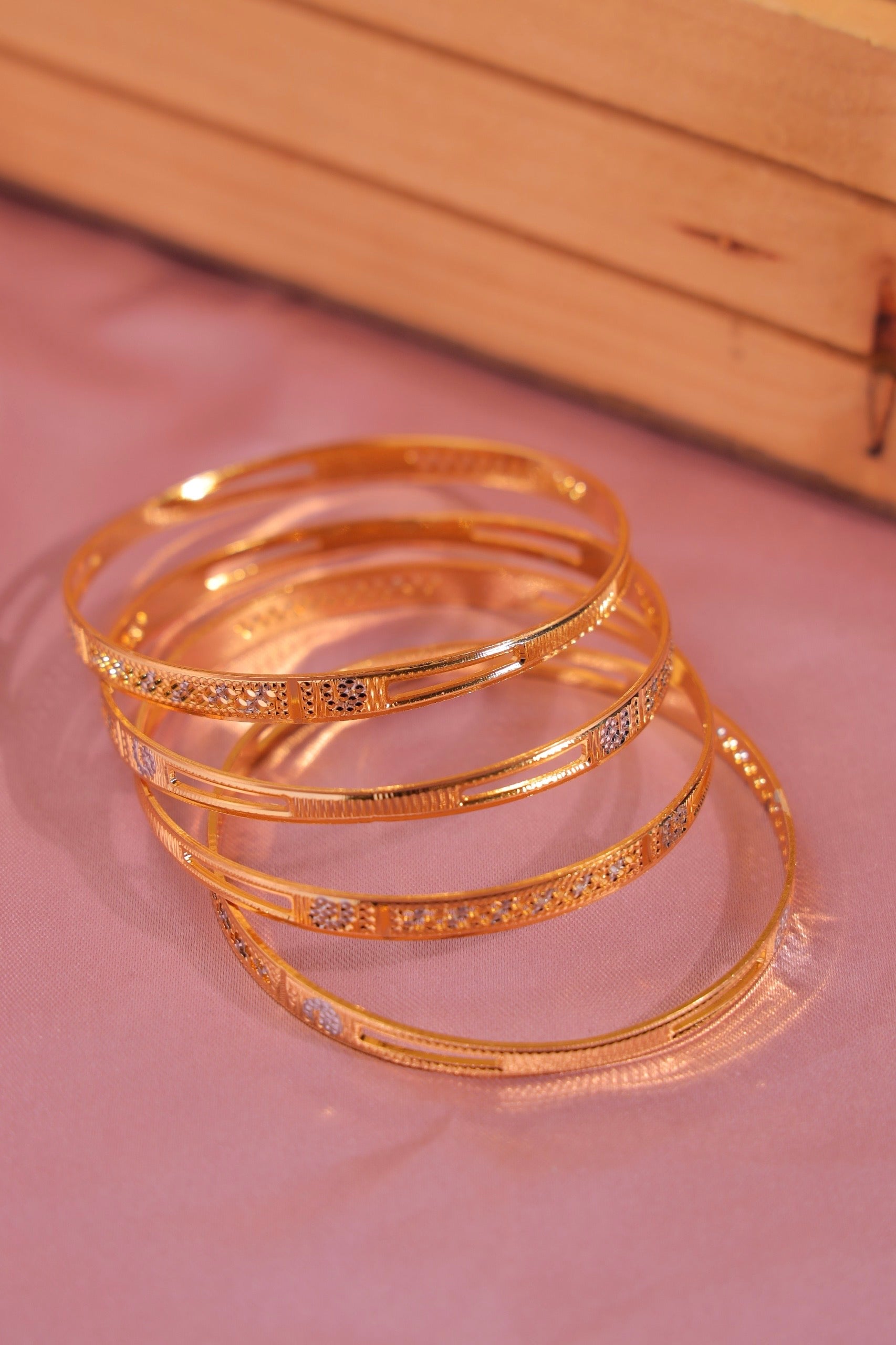 Reenal Bangle  ( Set of 4)