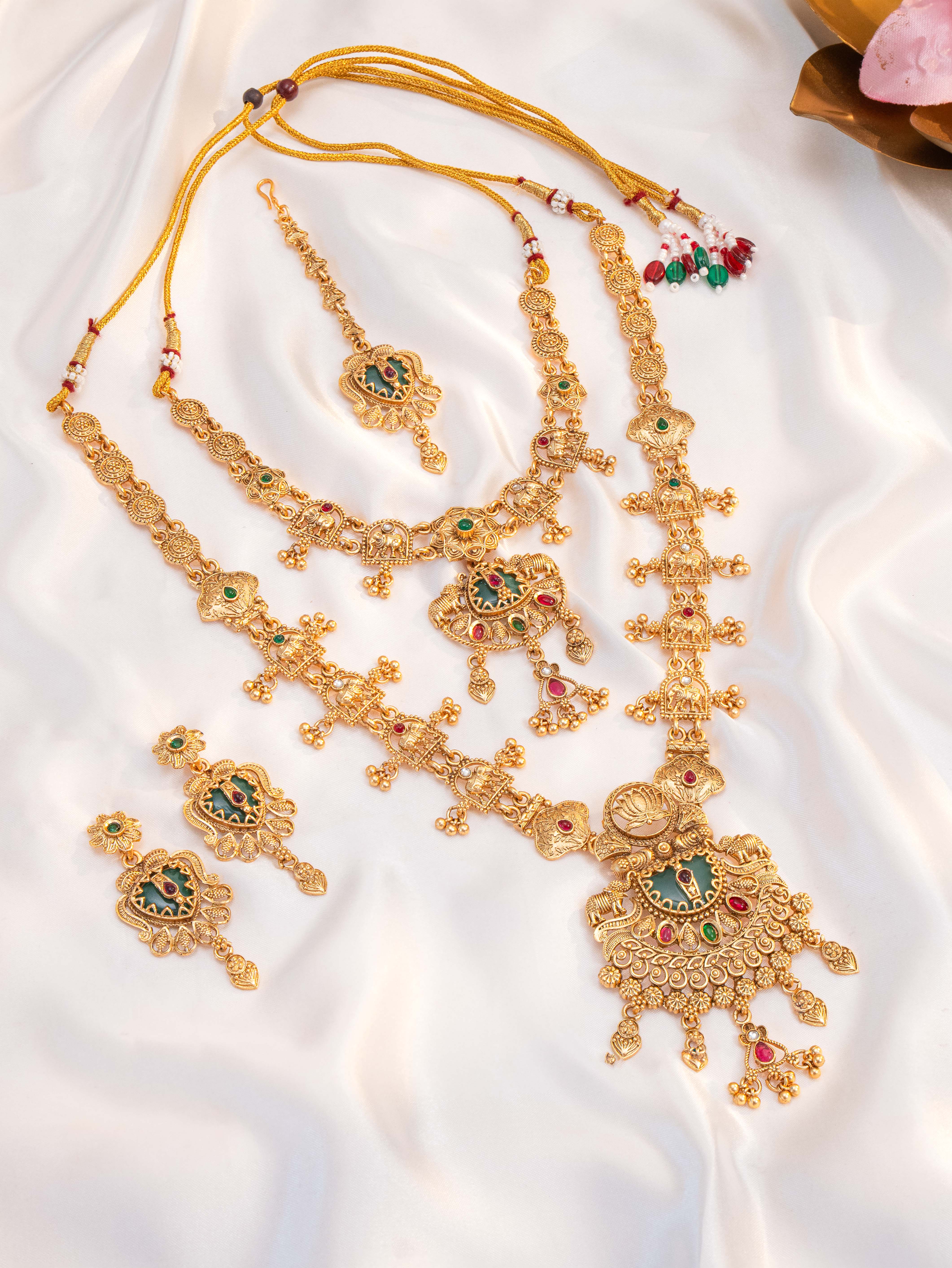 Hiyana Necklace Set