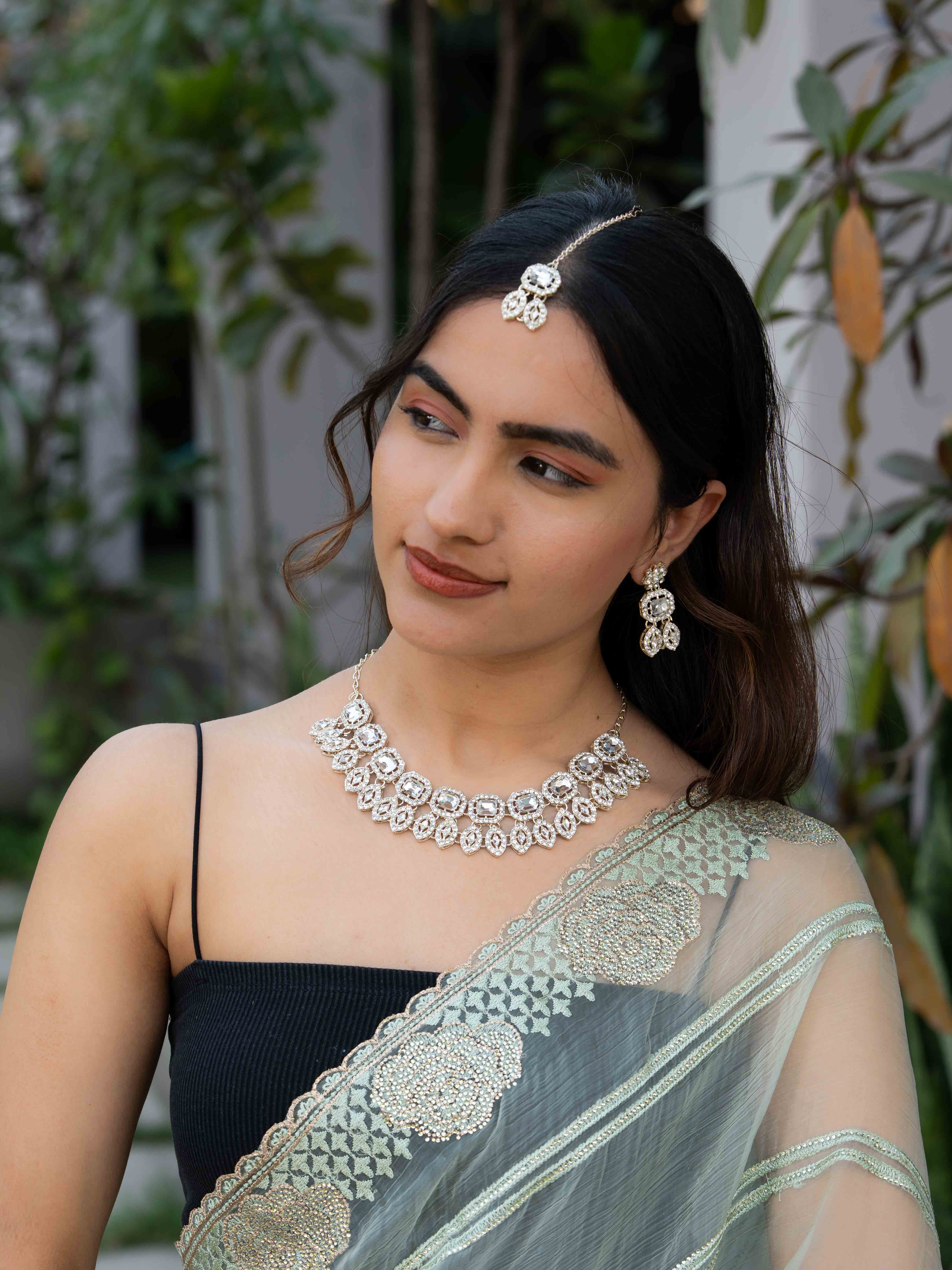 Anveera Diamond necklace set