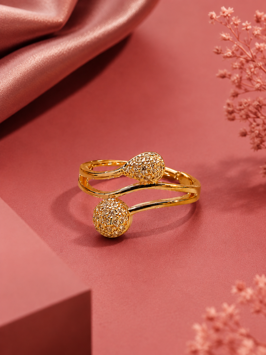 Loria Adjustable Ring