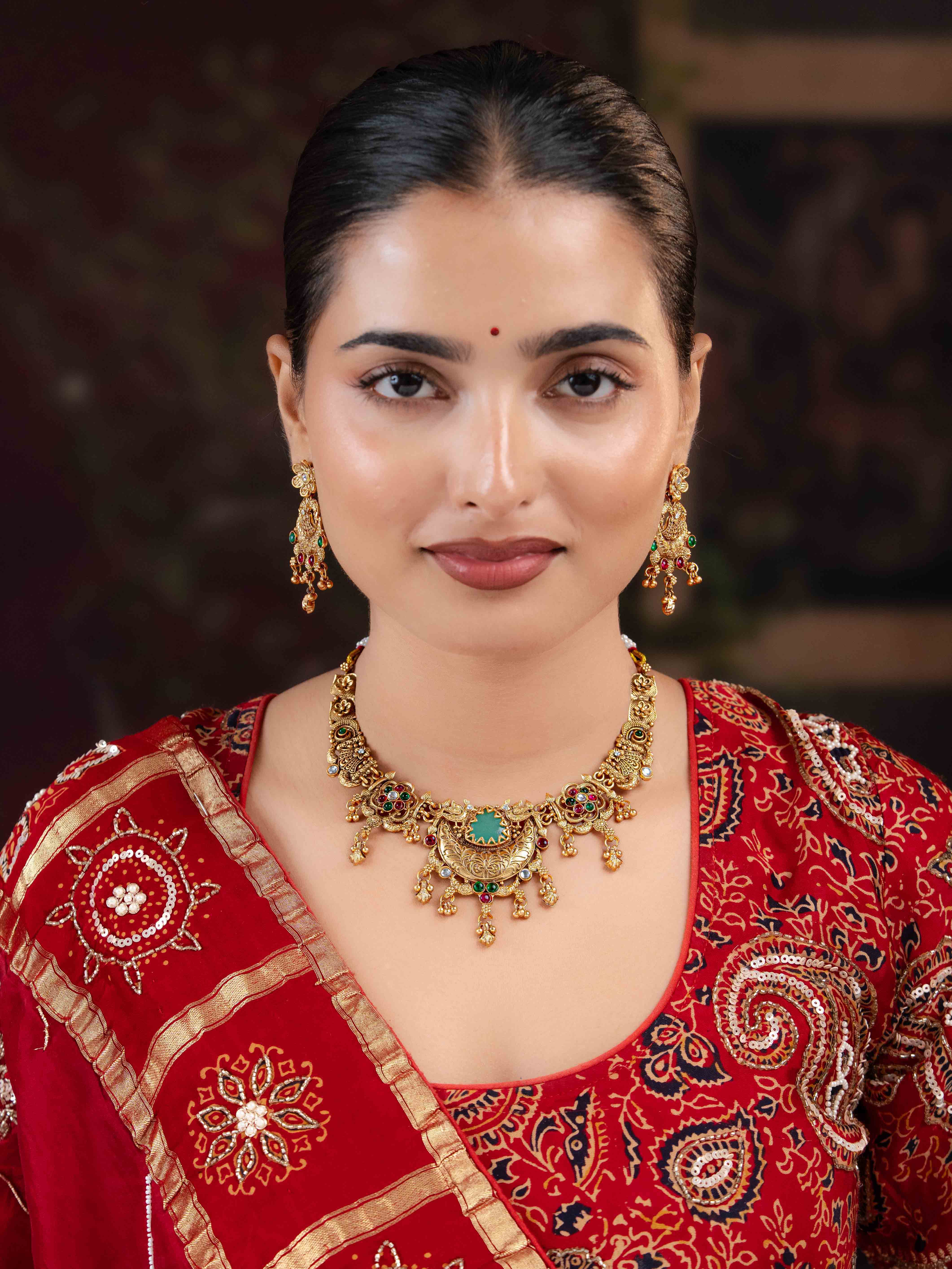 Chandraroop Necklace Set