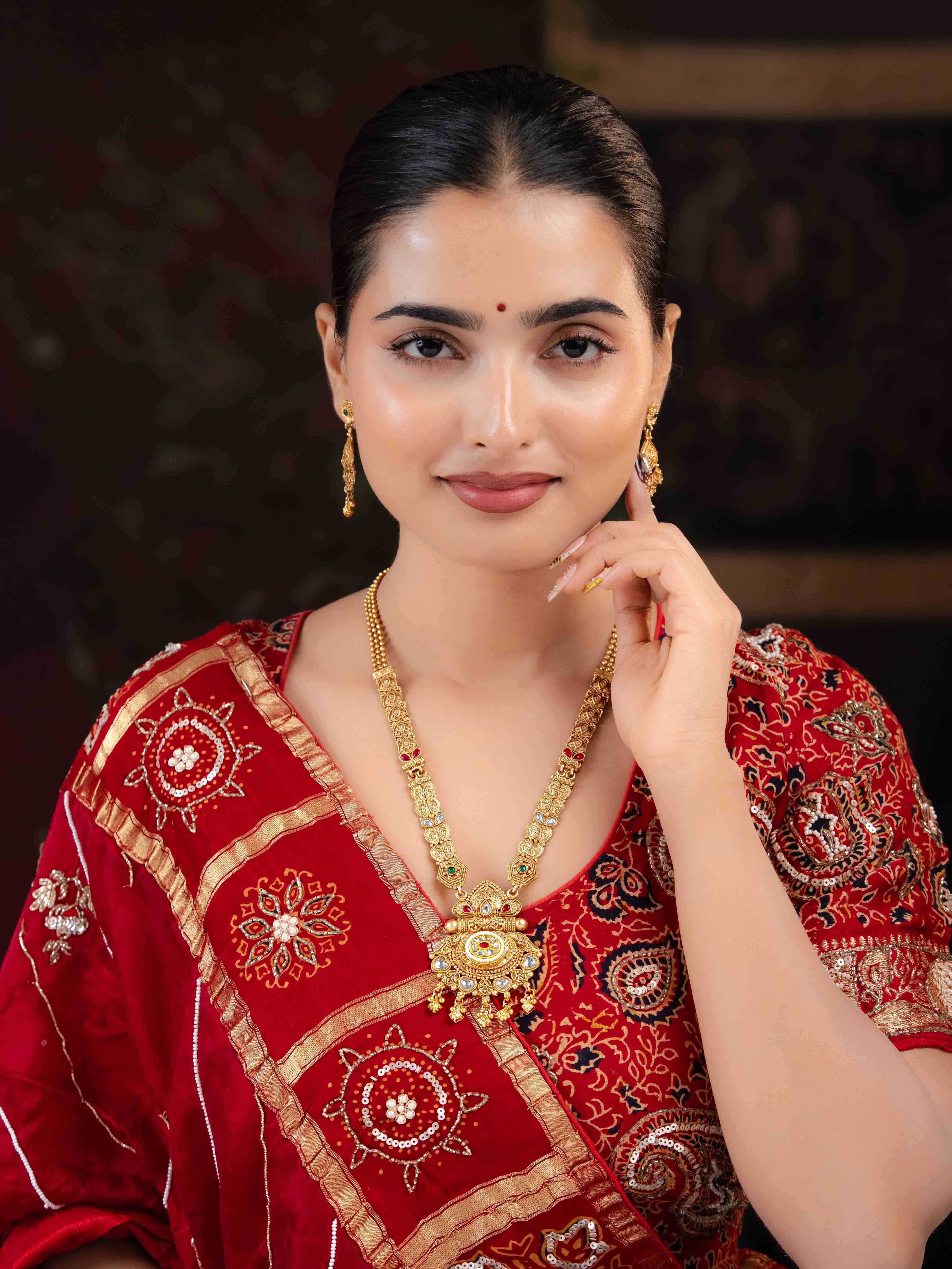 Rupal Necklace Set