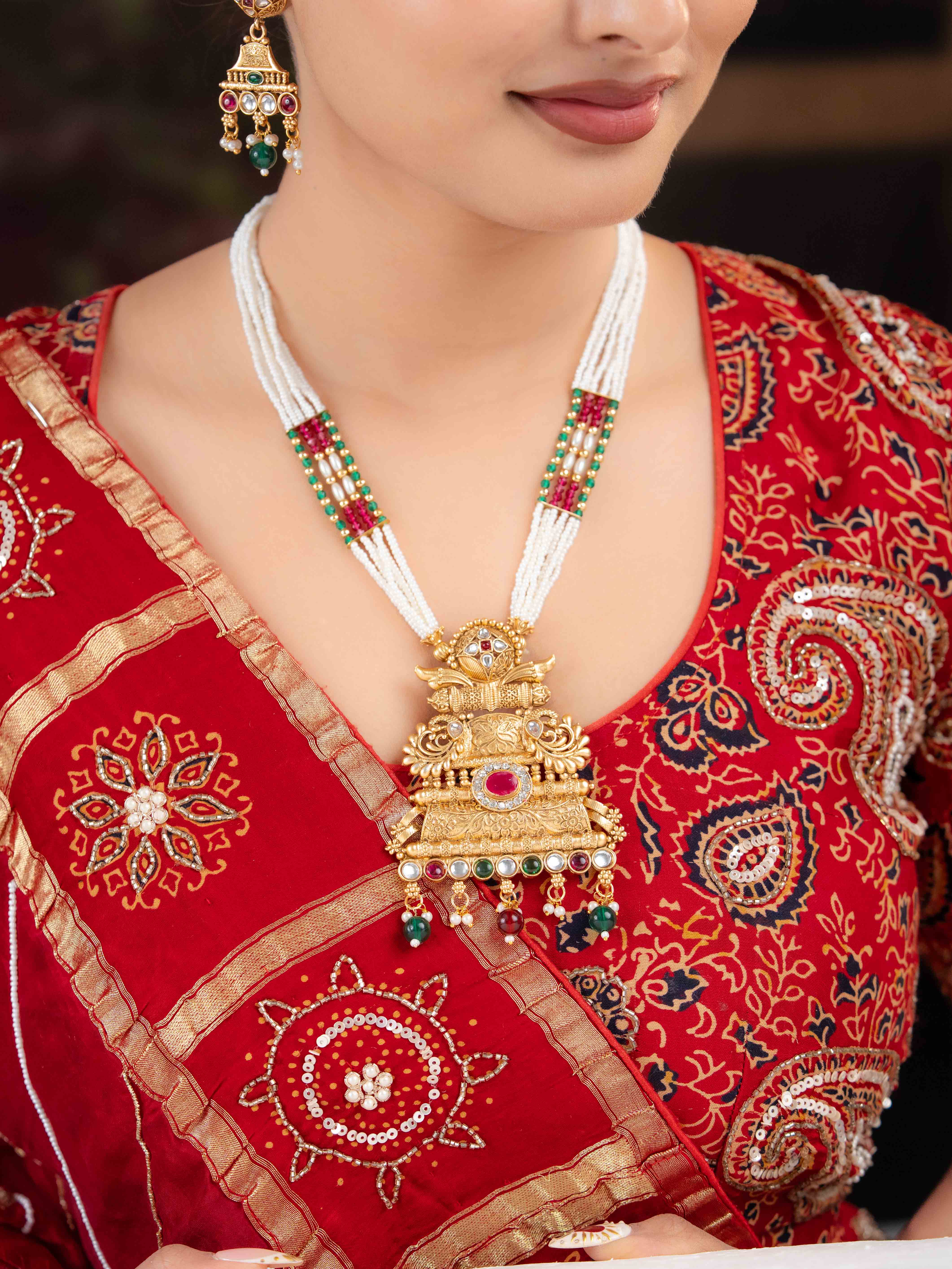 Bhakti Necklace Set