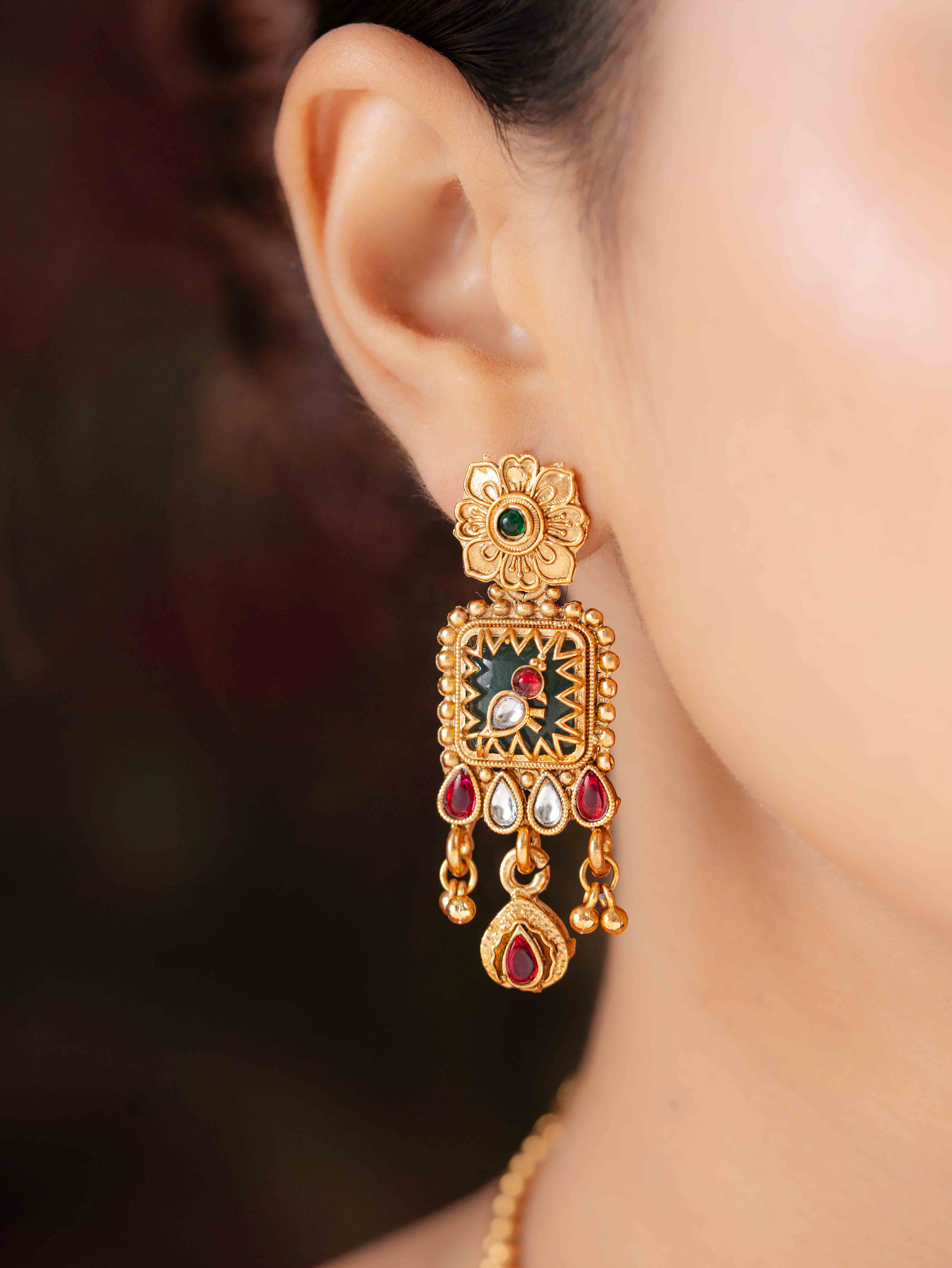 Shivani Necklace Set