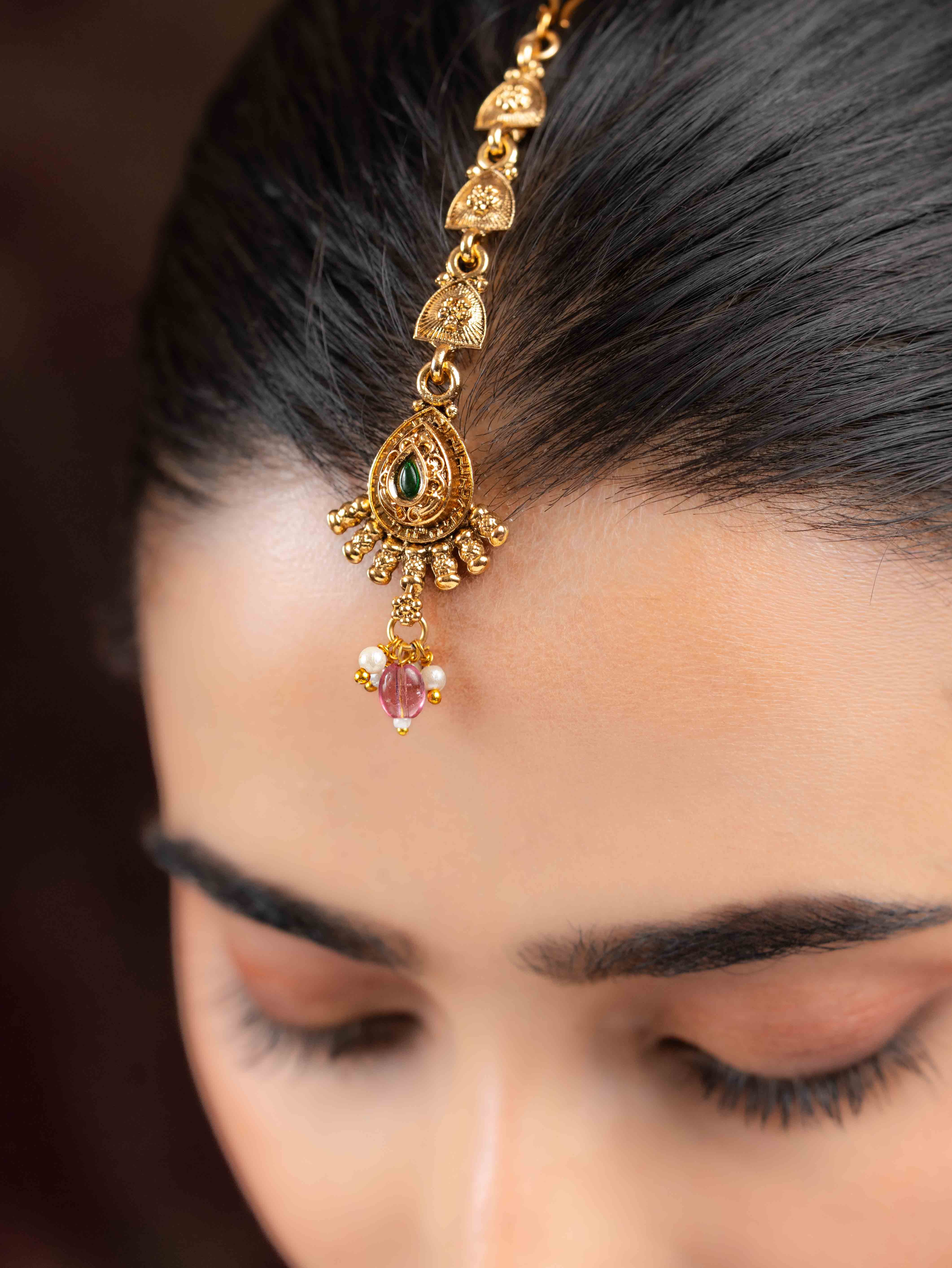 Meera  Necklace Set