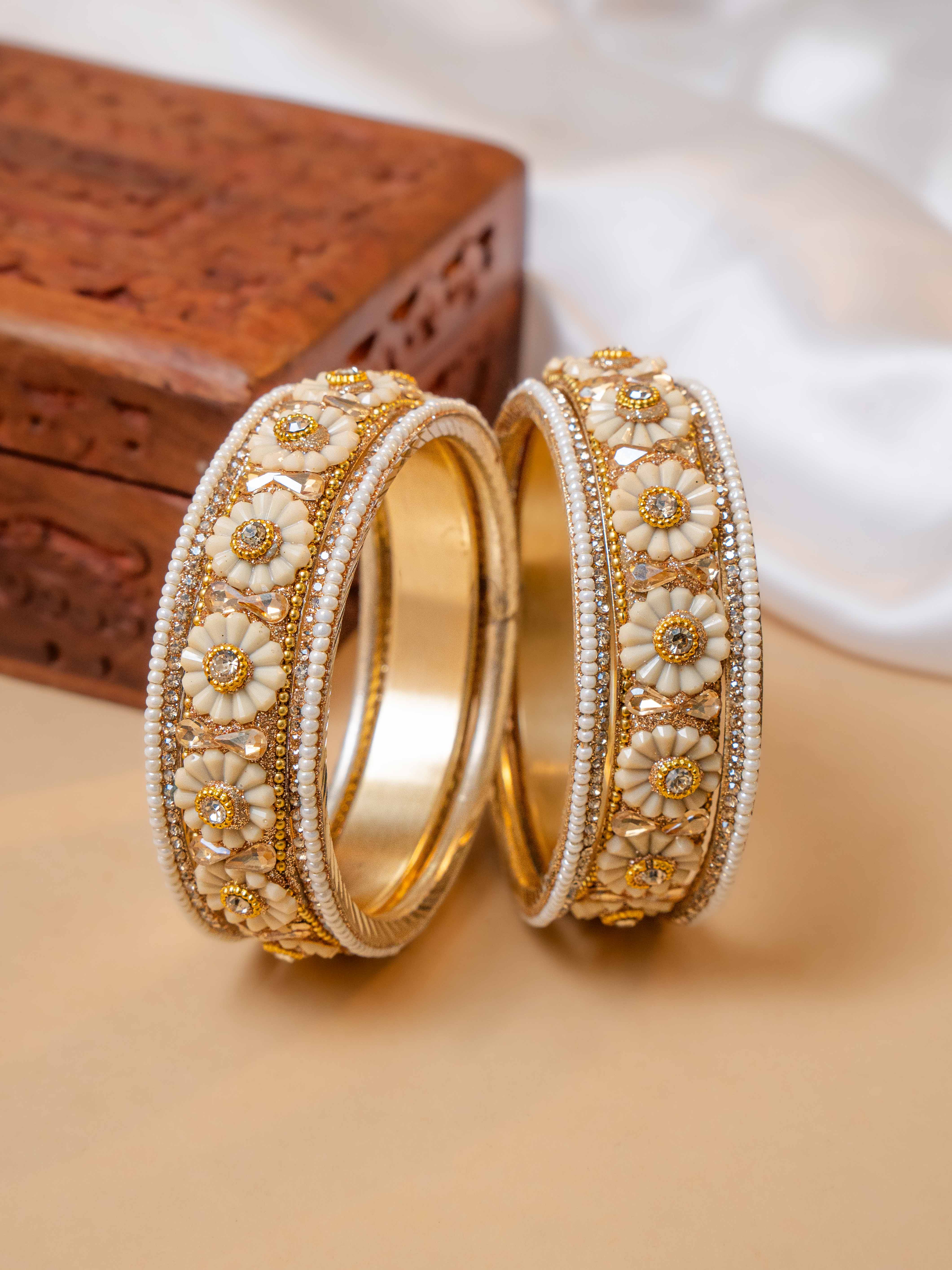Suvarna Festive Bangles ( Set Of 6)