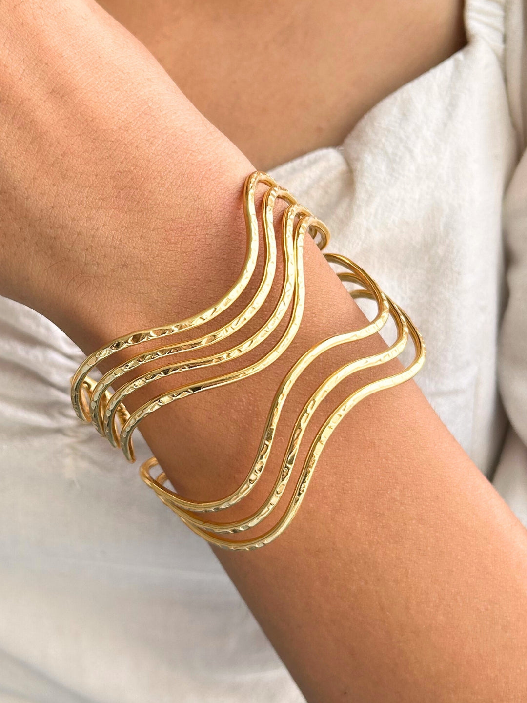 Classic Vintage Bracelet.   (Gold Plated)