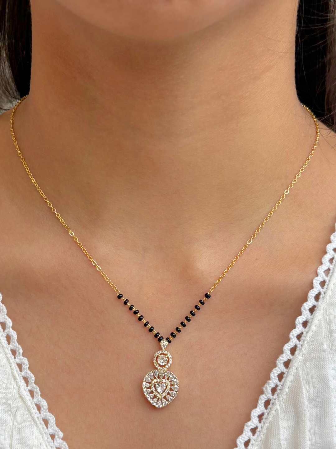 Akriti Mangalsutra