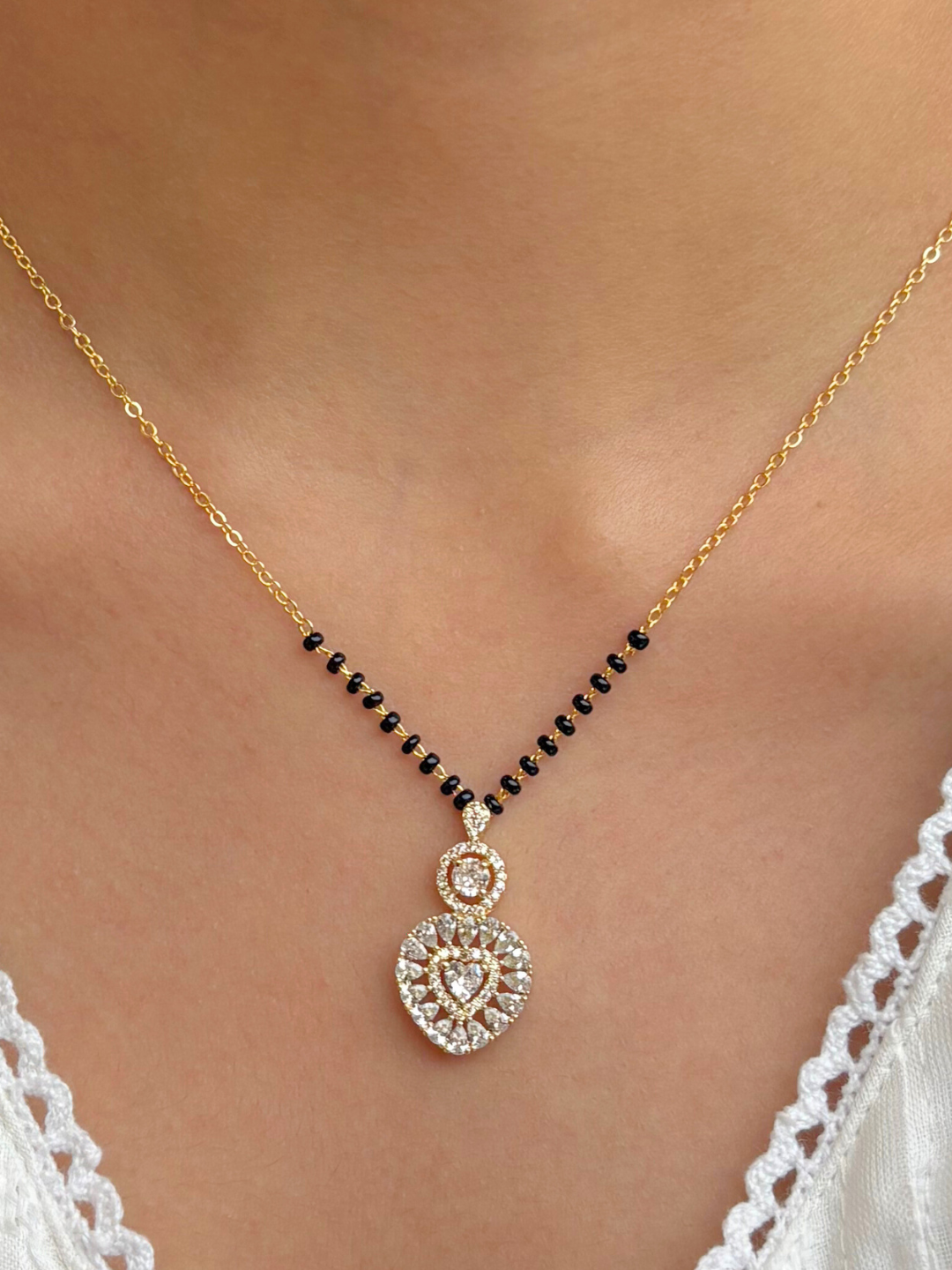 Akriti Mangalsutra