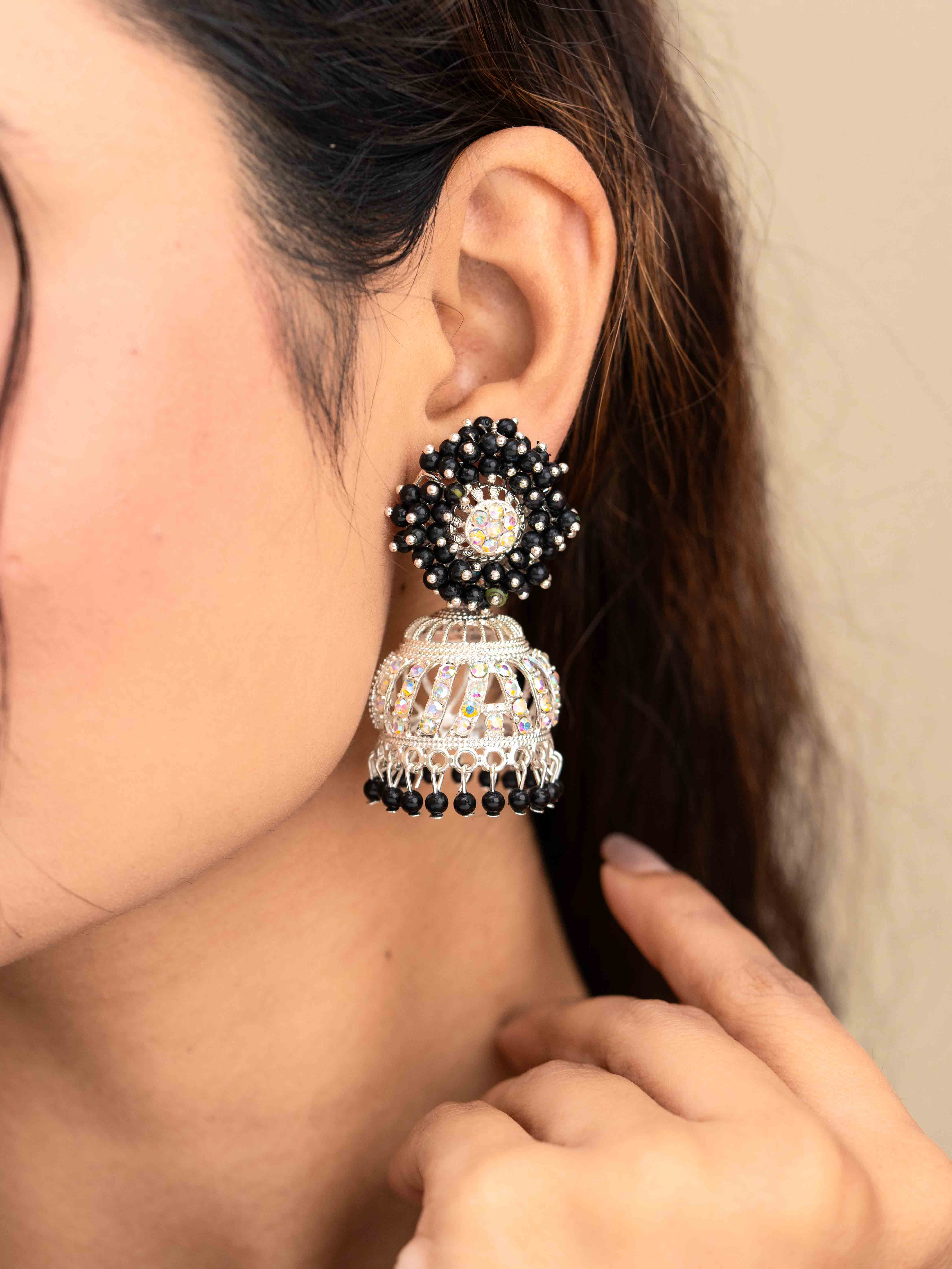 Kanvisha Jhumkas