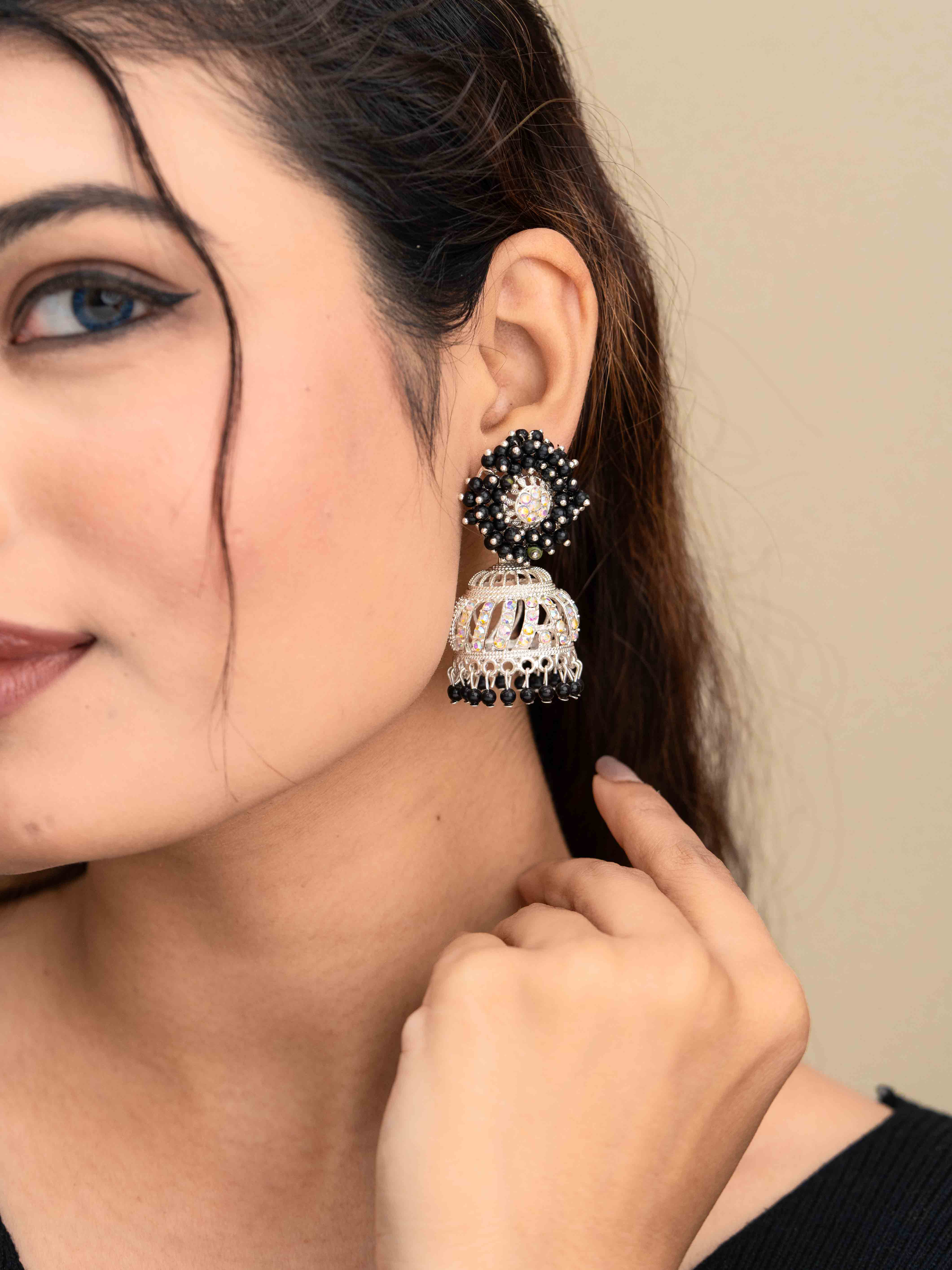Kanvisha Jhumkas