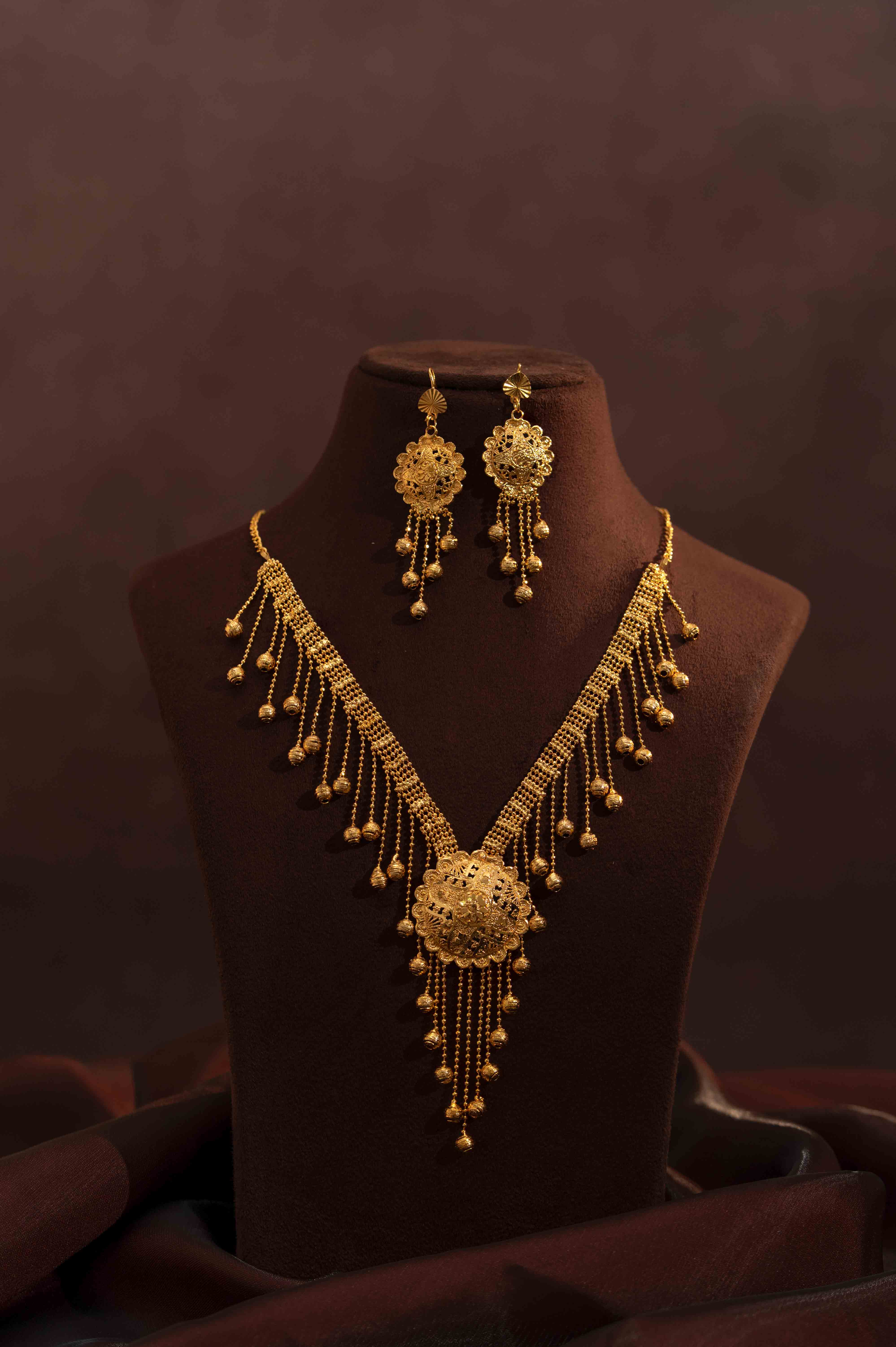Mohini gold necklace set