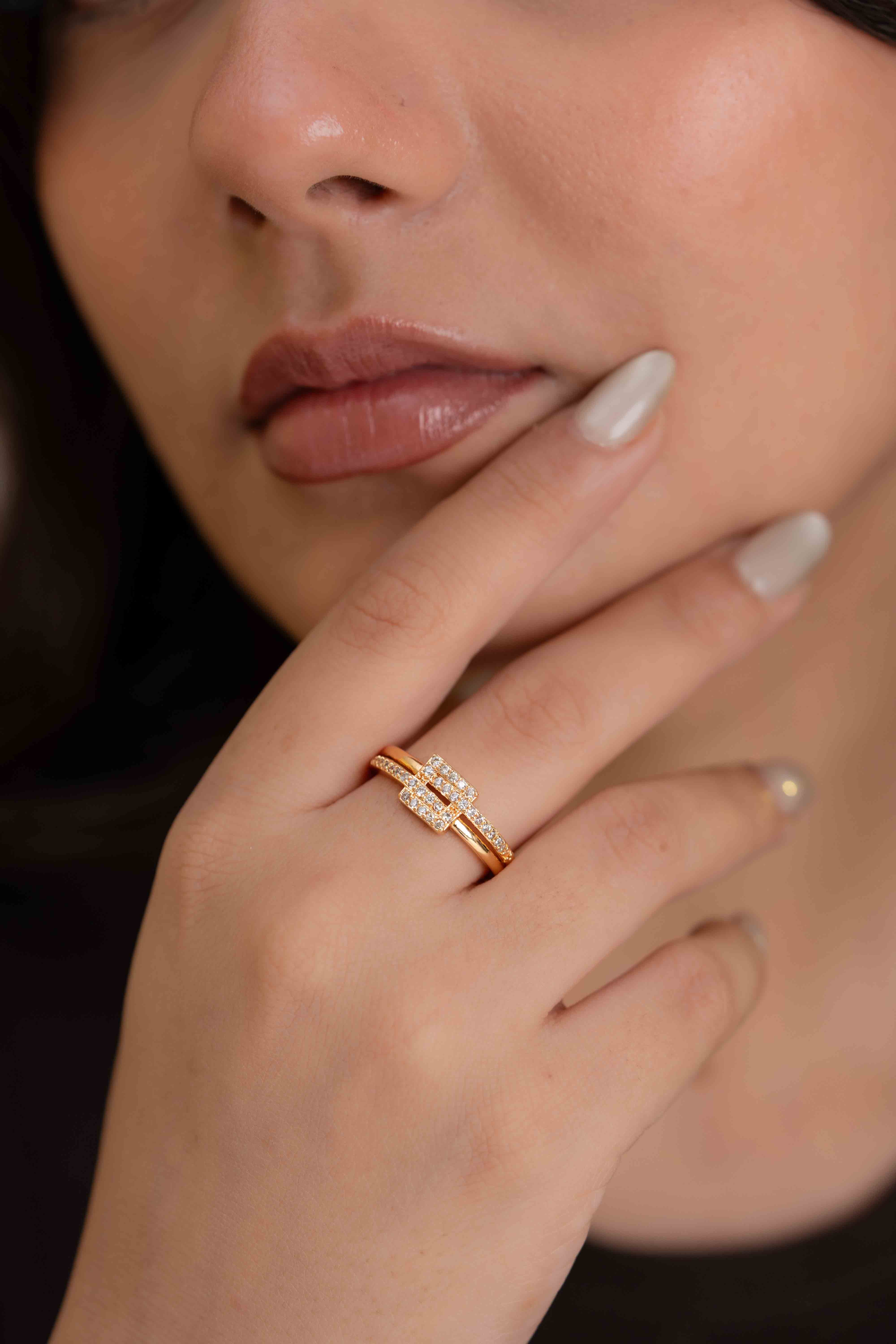 Viora Adjustable Ring