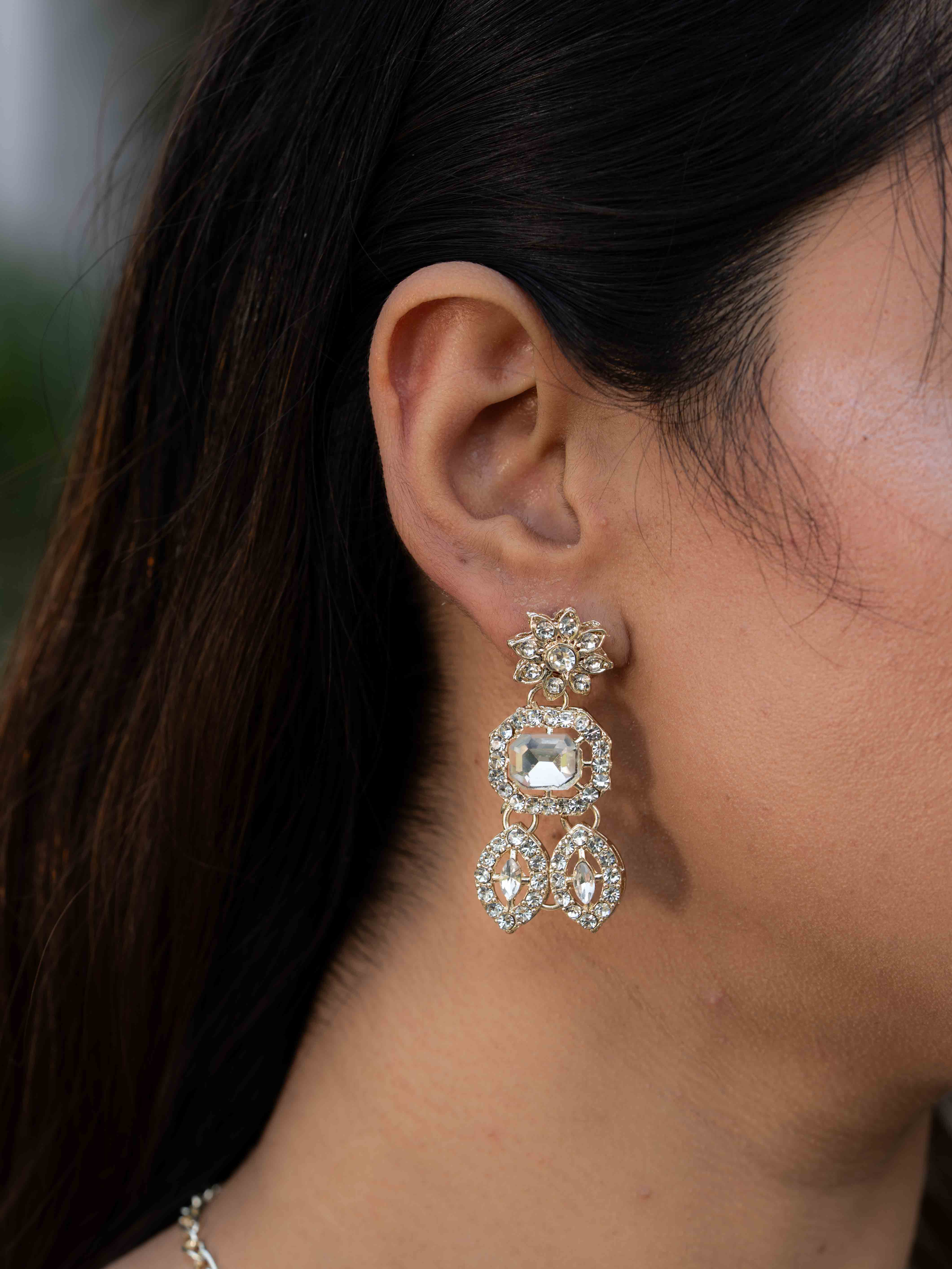 Anveera Diamond necklace set