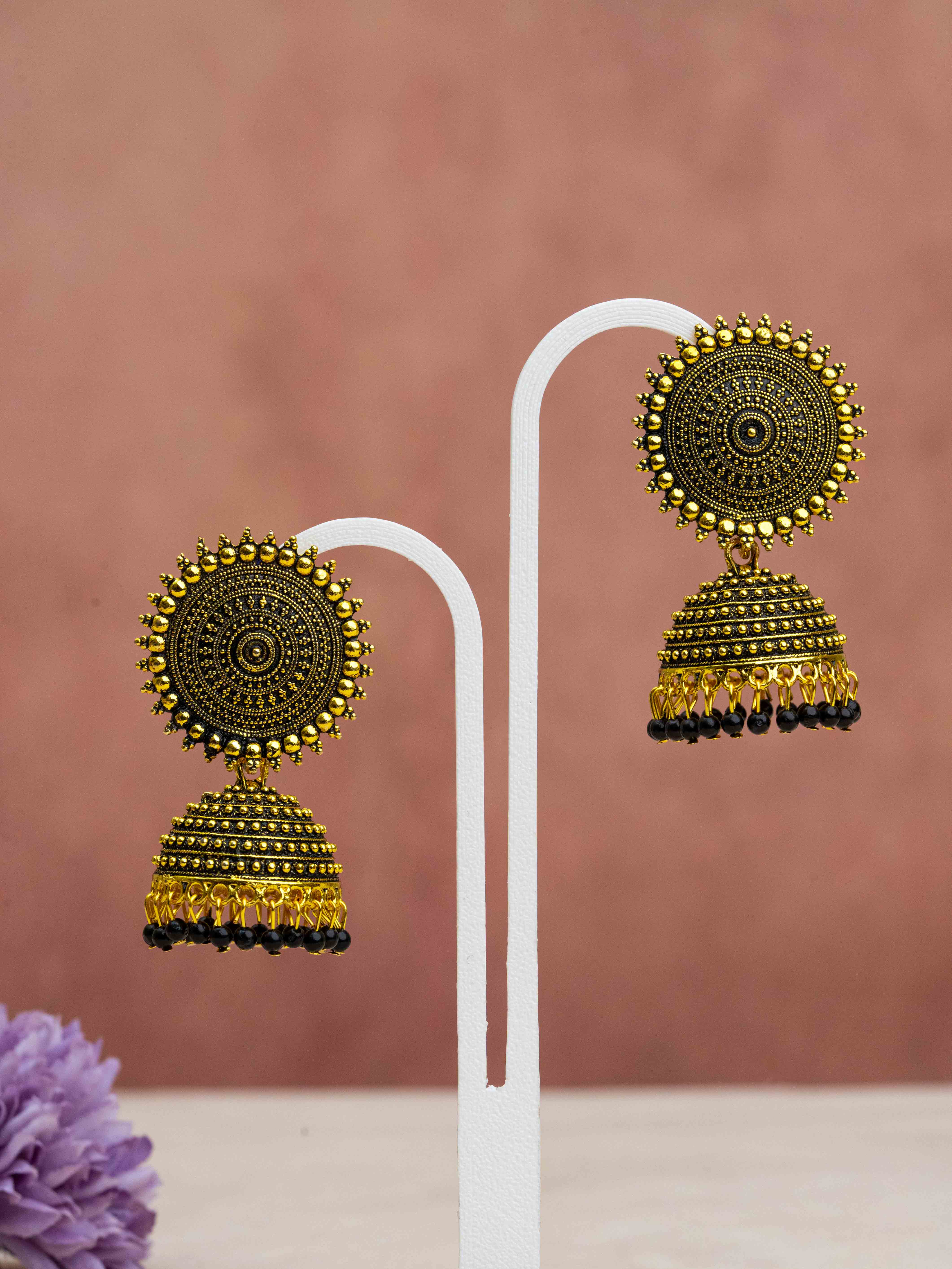 Naira Jhumka