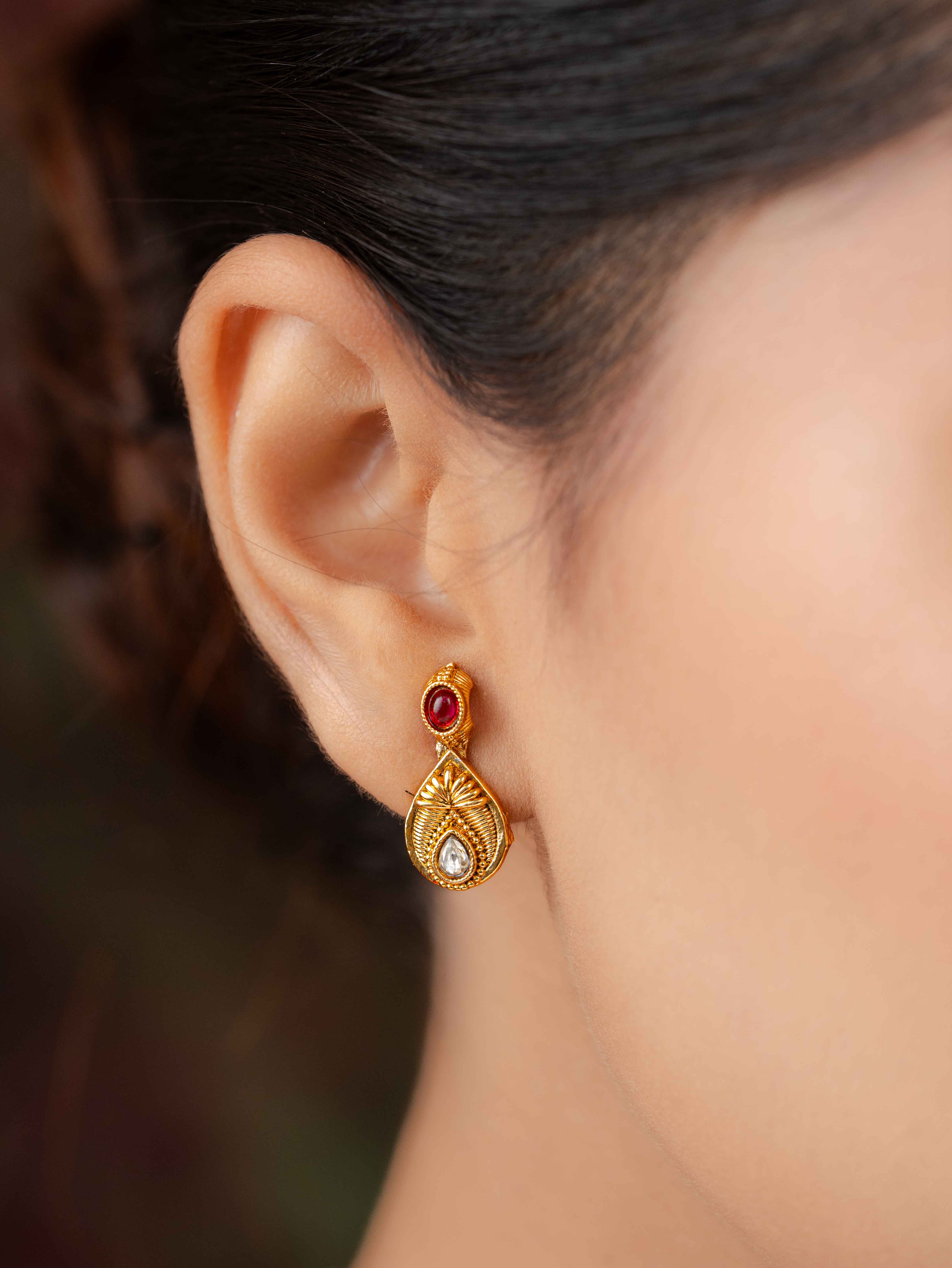 Kanika Necklace Set