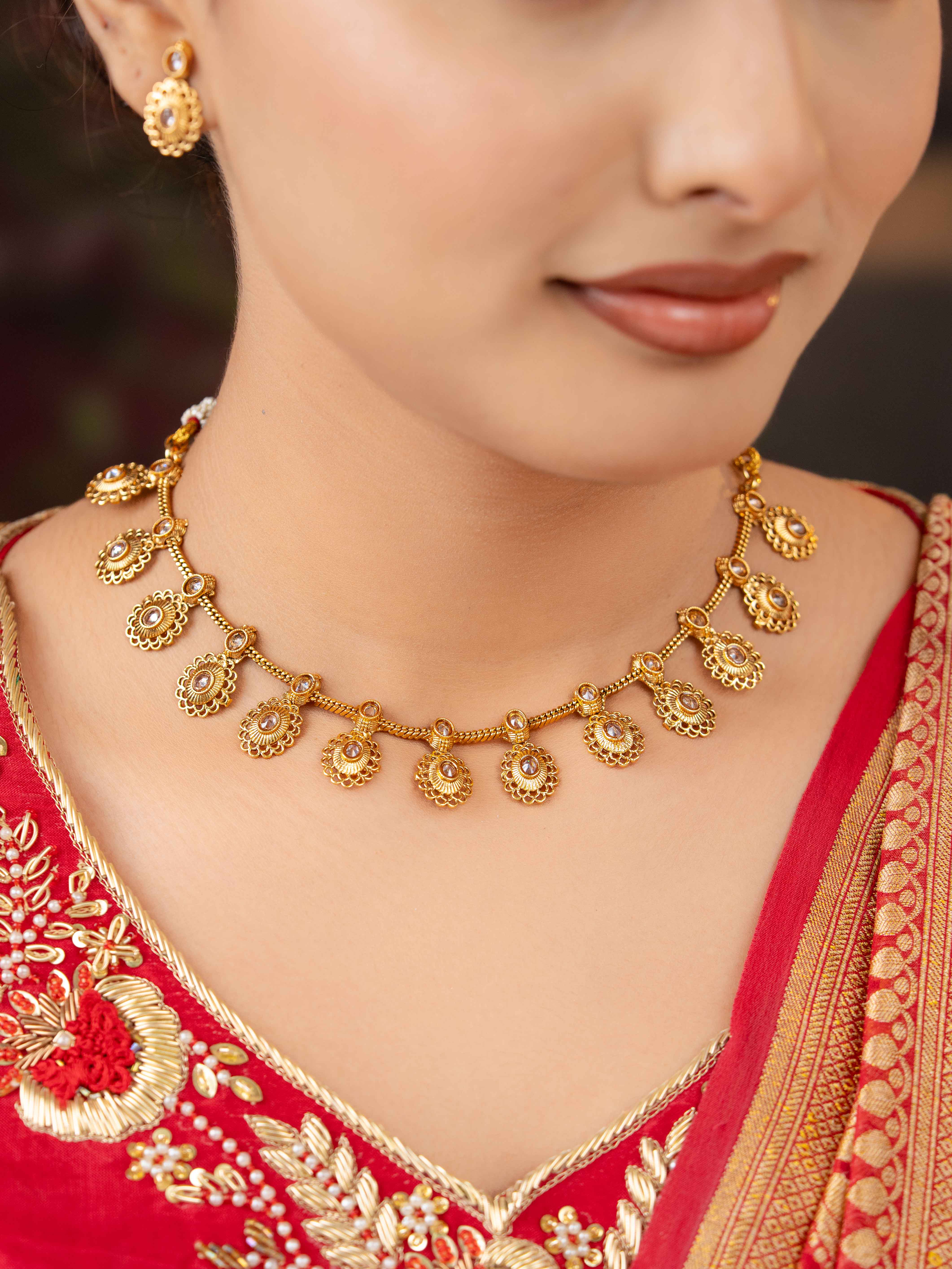 Veenika Necklace Set