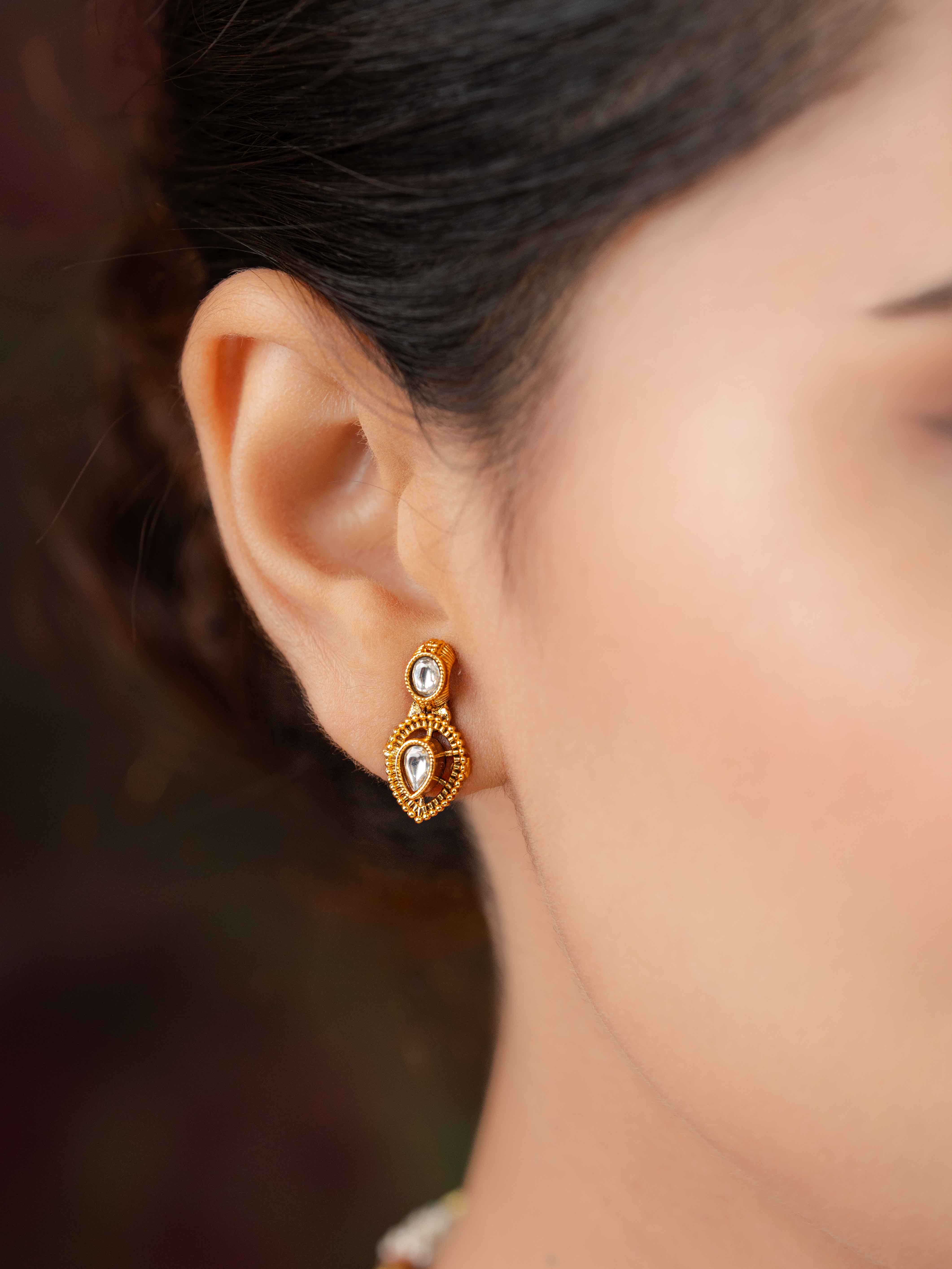 Varnisha Necklace Set