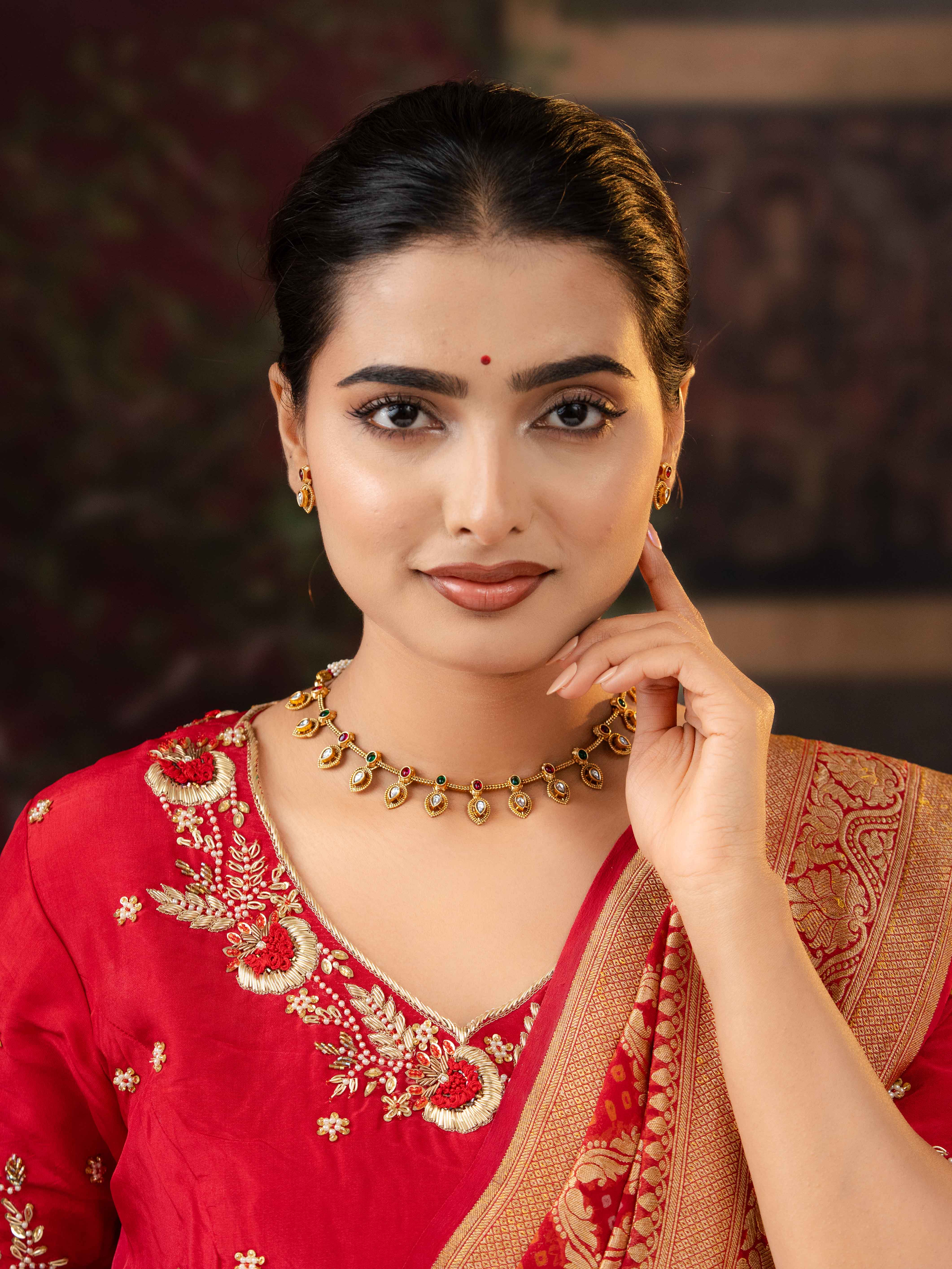Varnisha Necklace Set