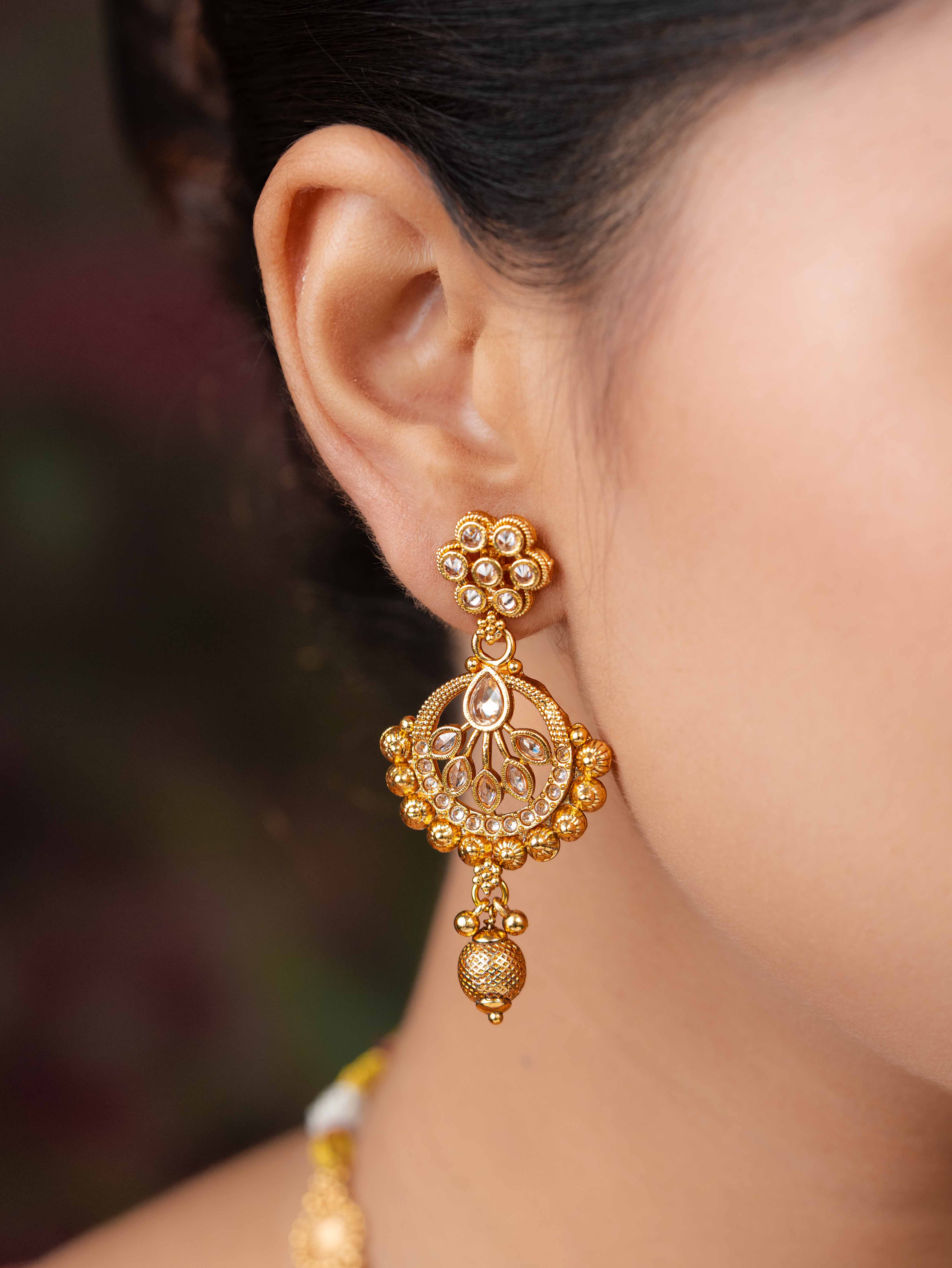 Verunika Necklace Set
