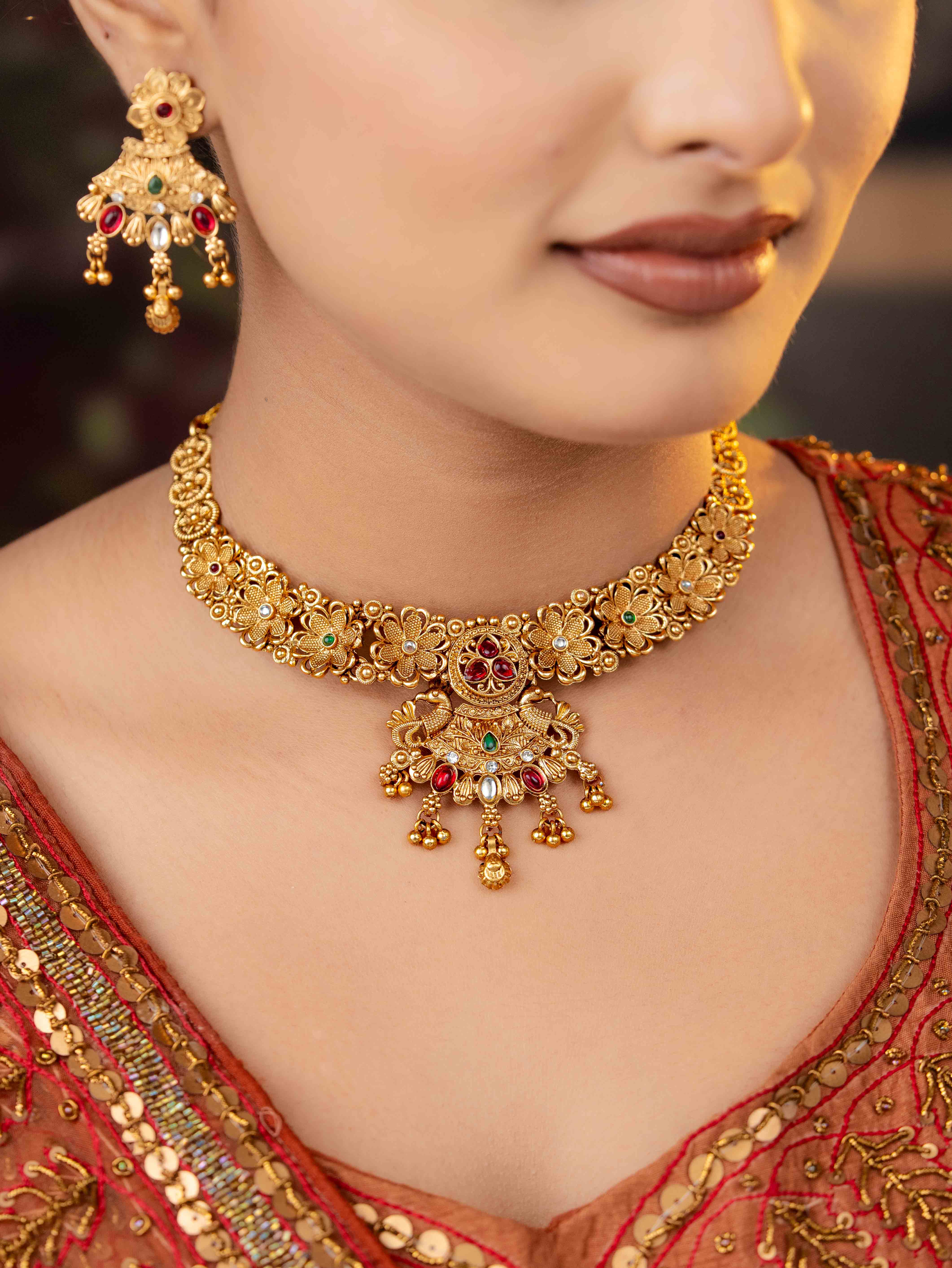 Oraya Necklace Set