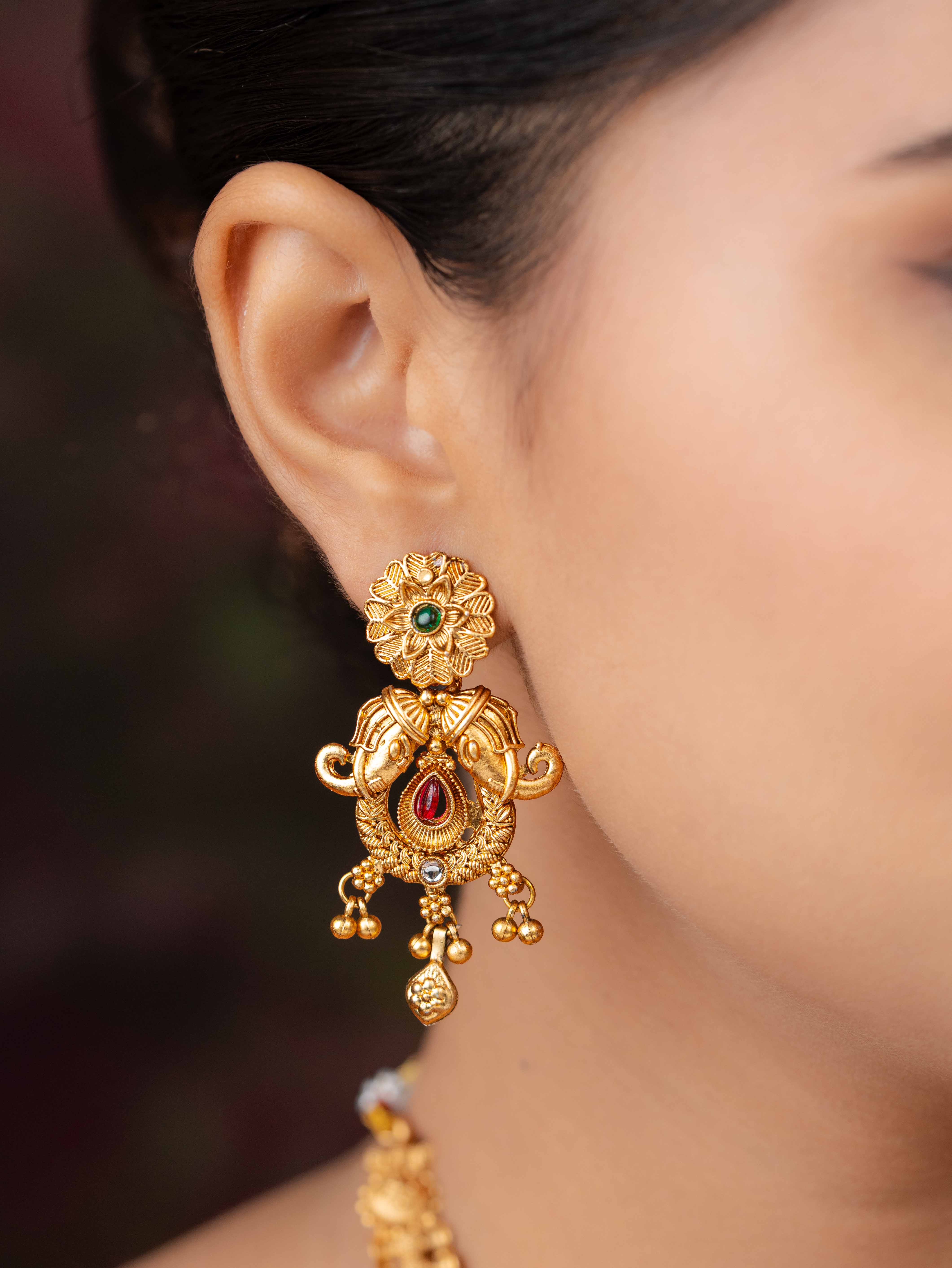 Shambhavi Necklace Set