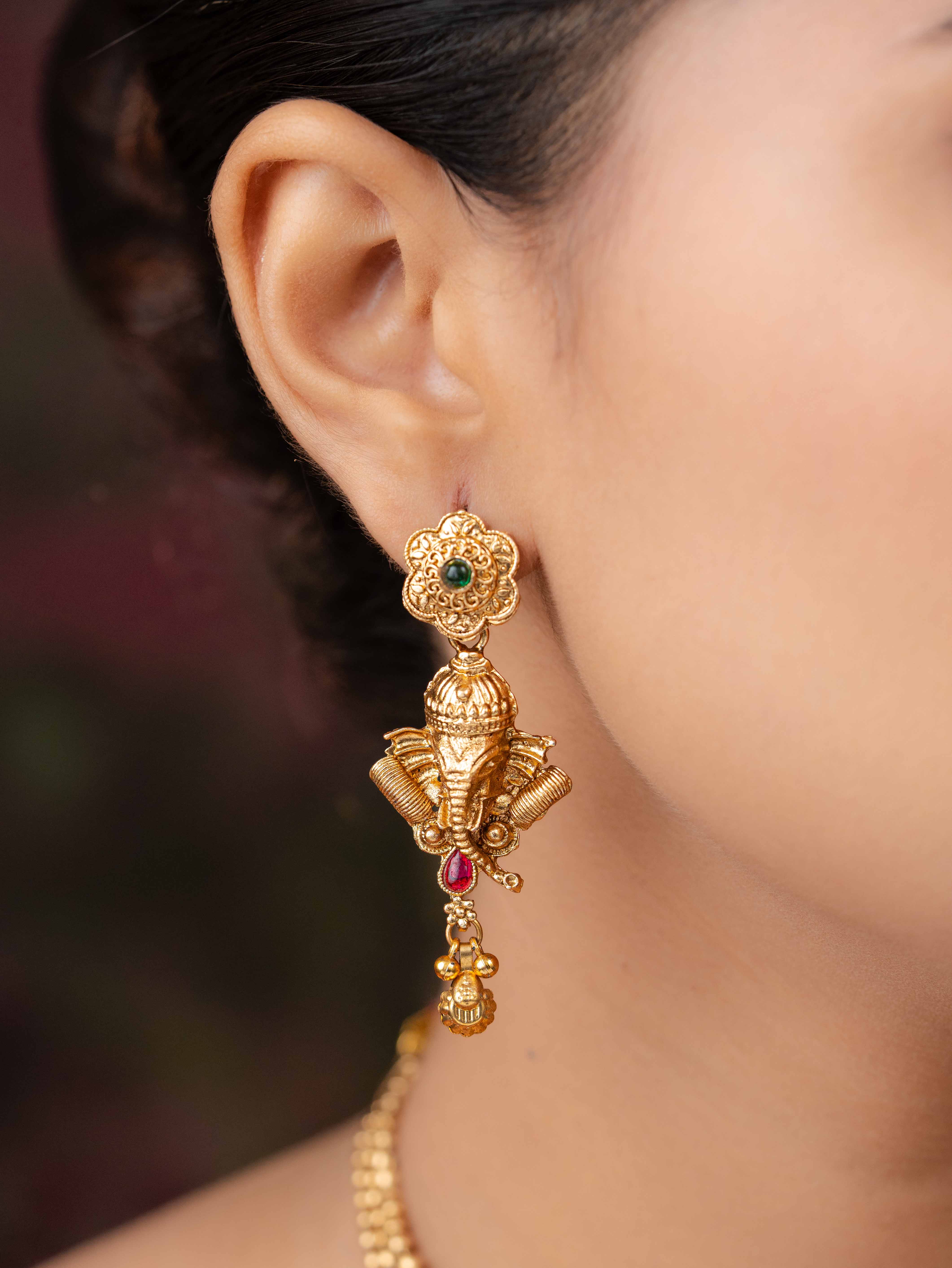 Ganeshri Necklace Set