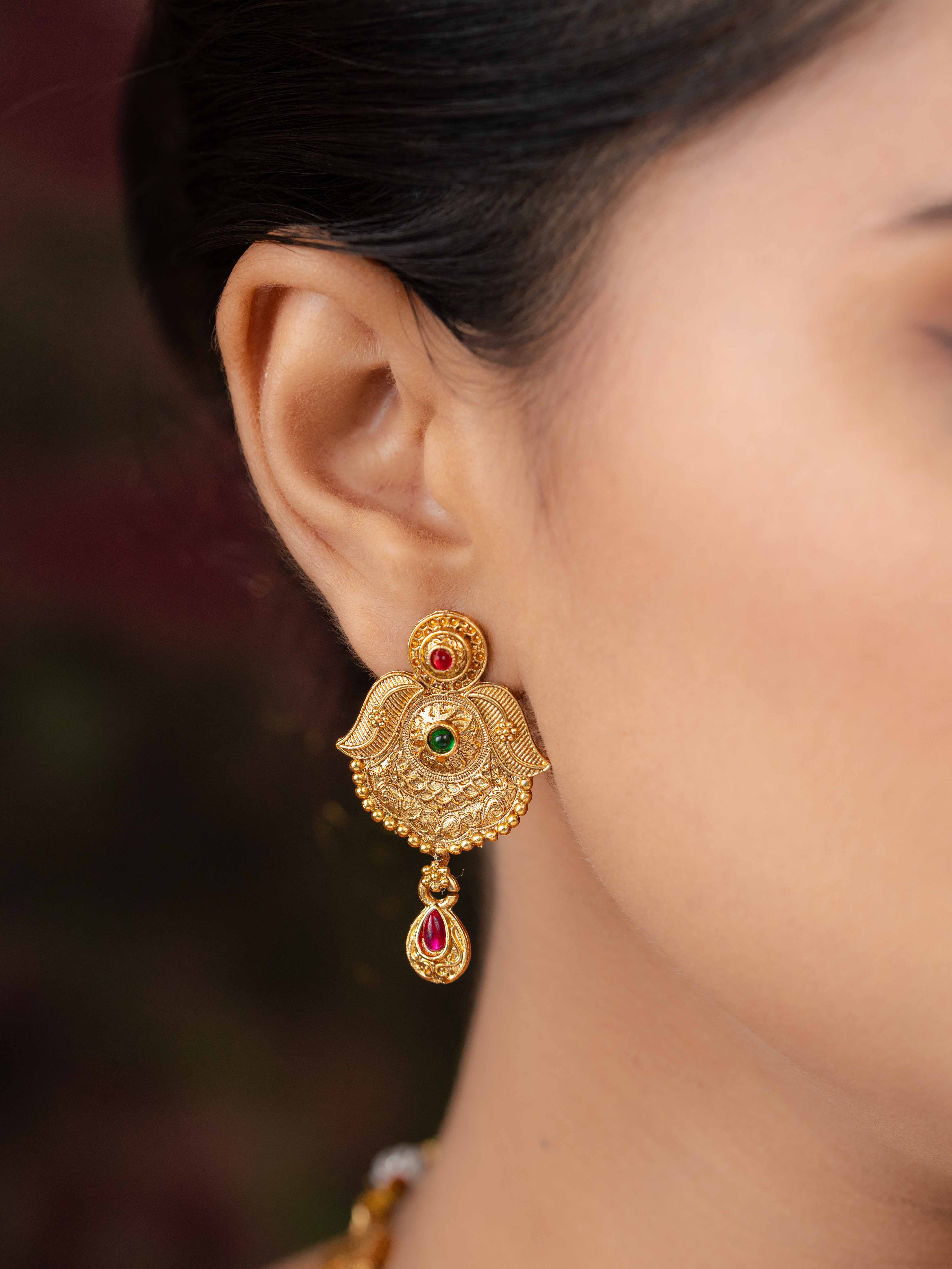 Charushi Necklace Set