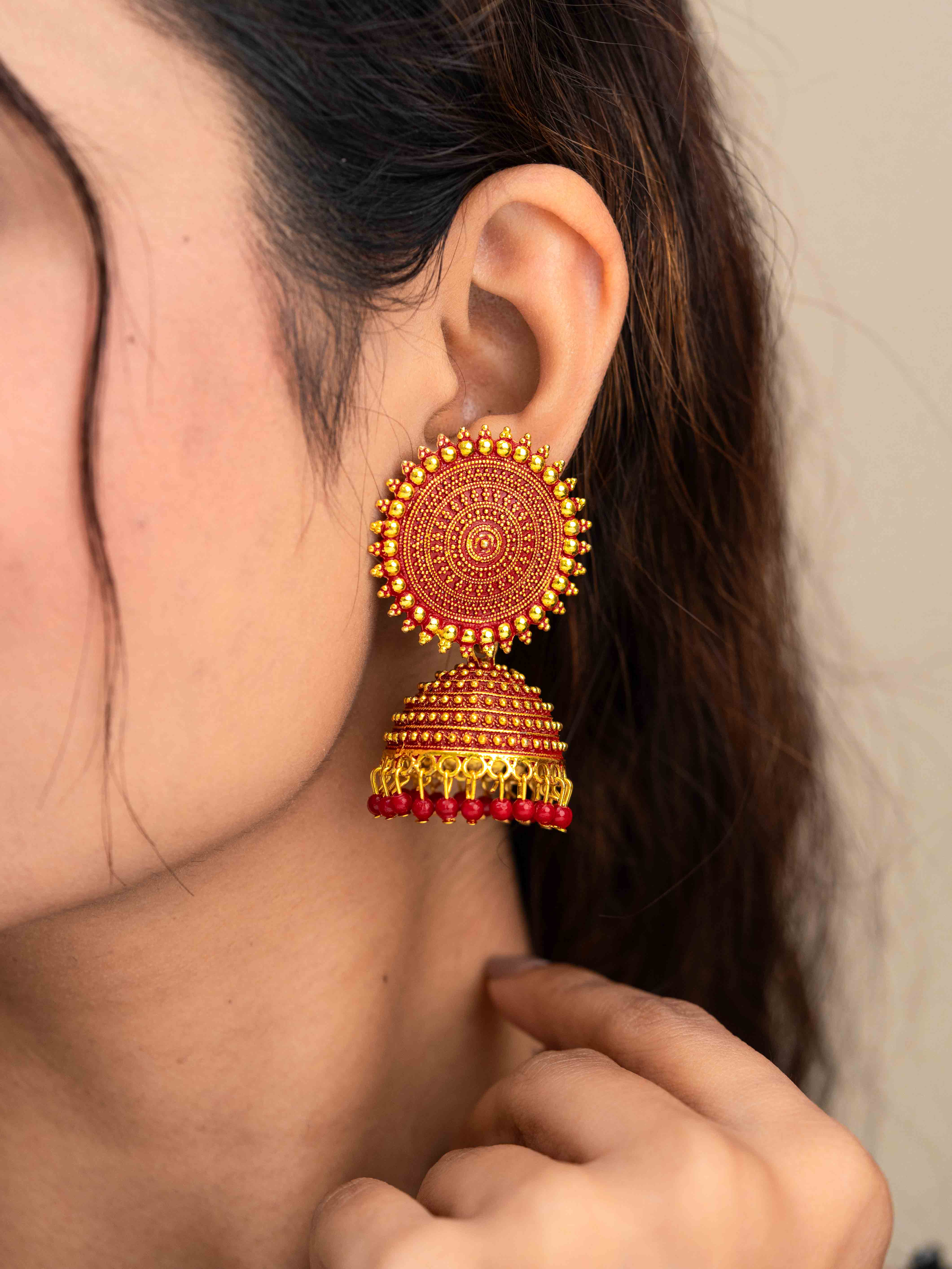 Naira Jhumka