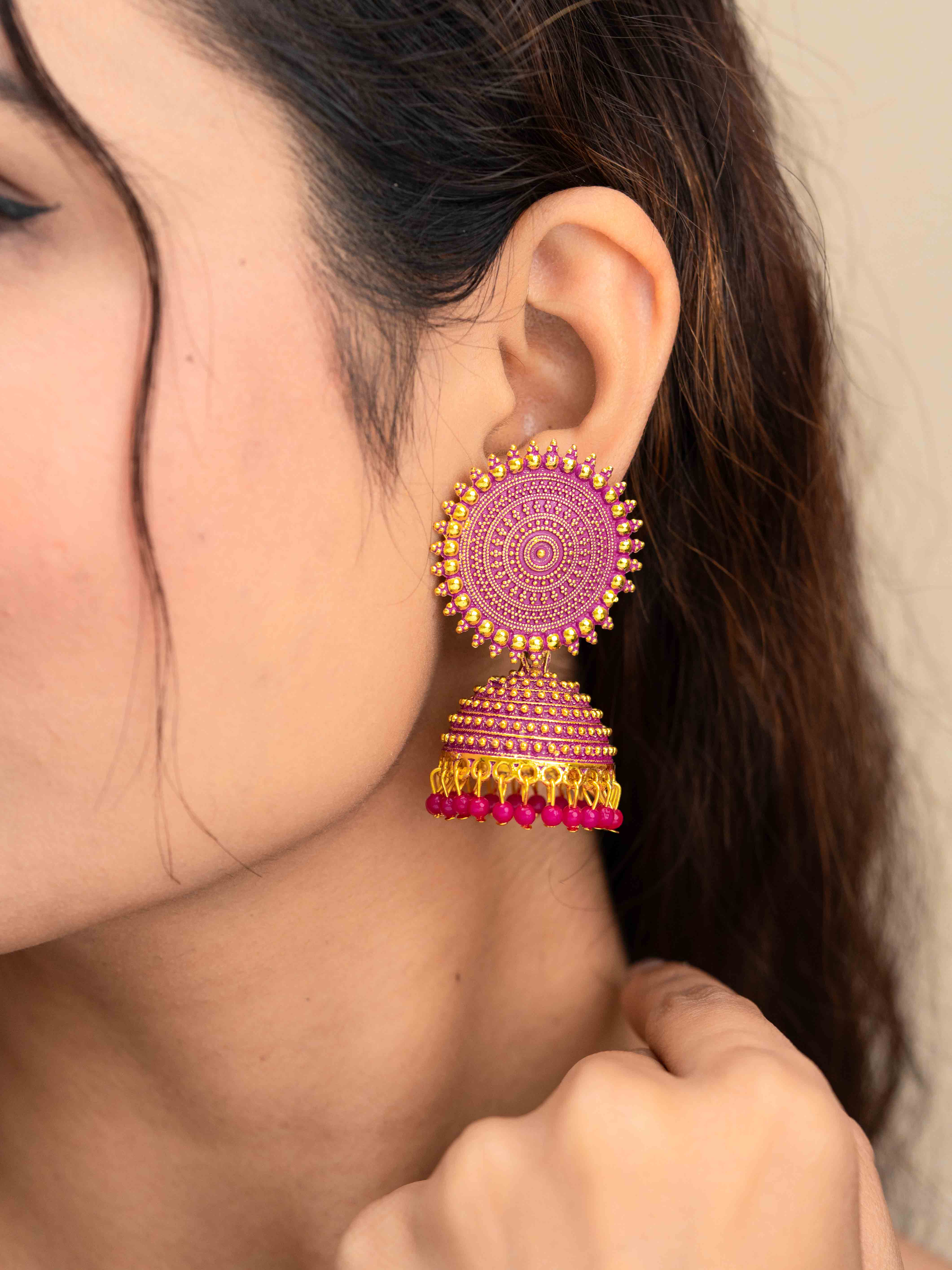 Naira Jhumka