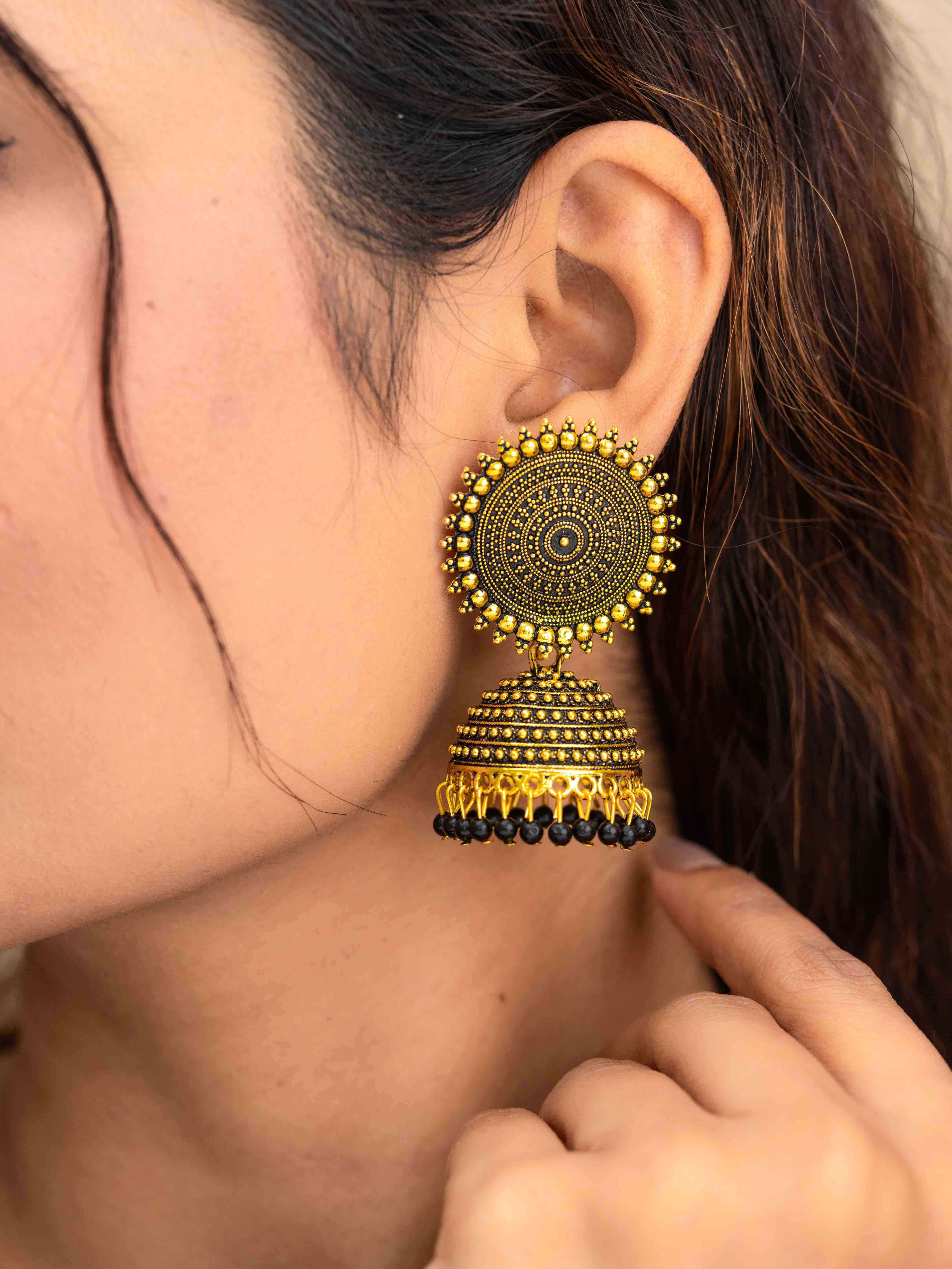 Naira Jhumka