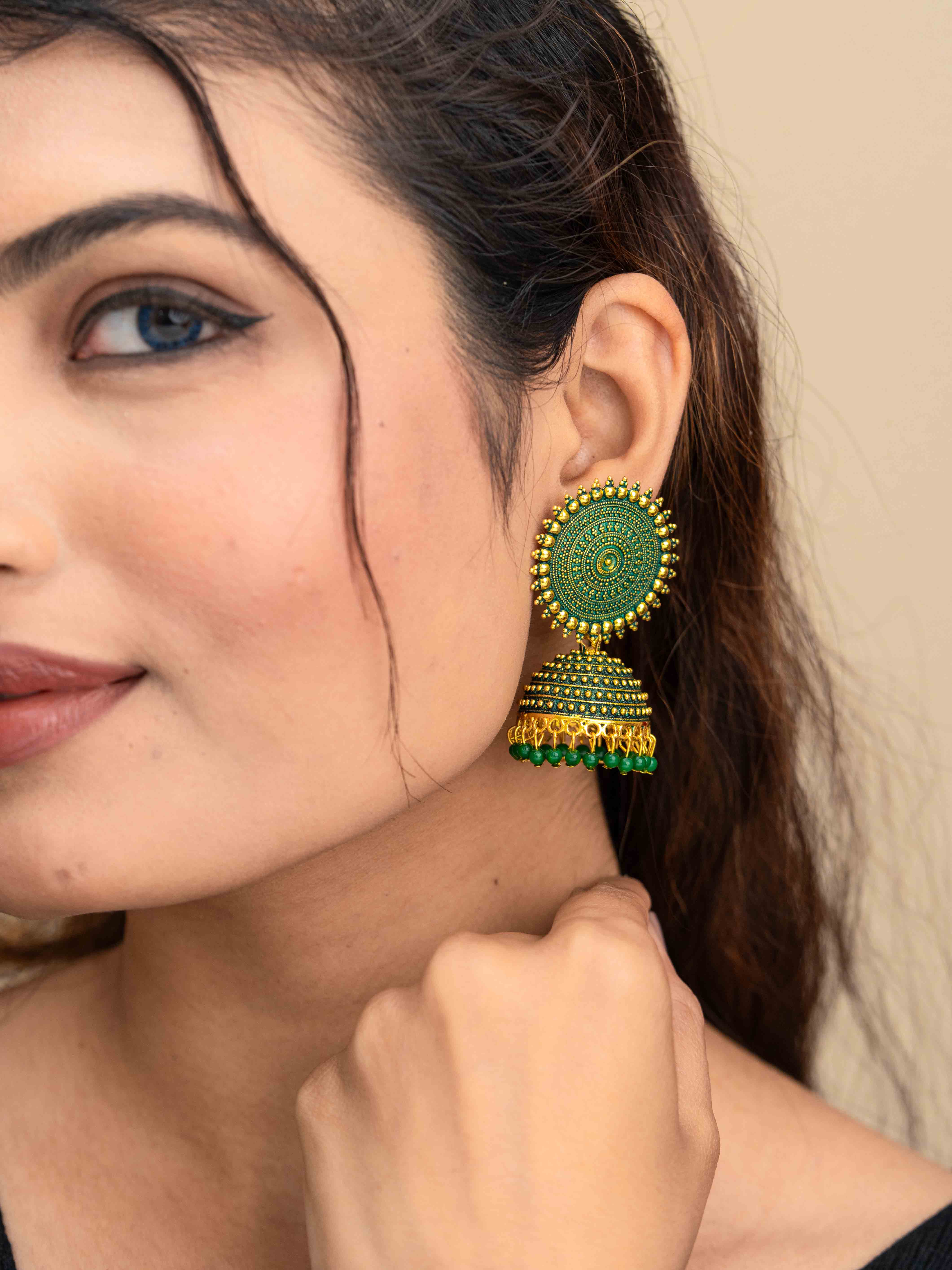 Naira Jhumka