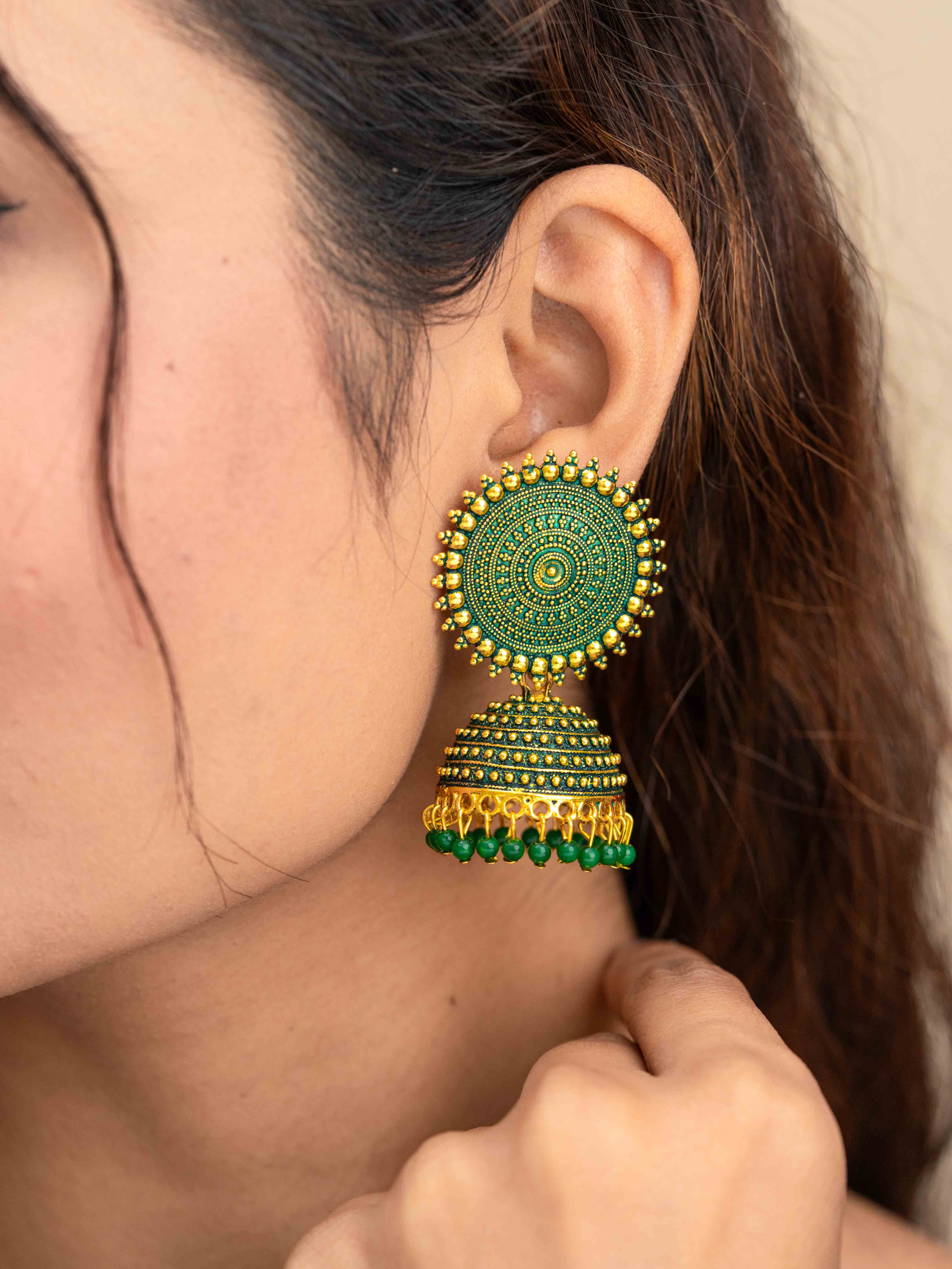 Naira Jhumka