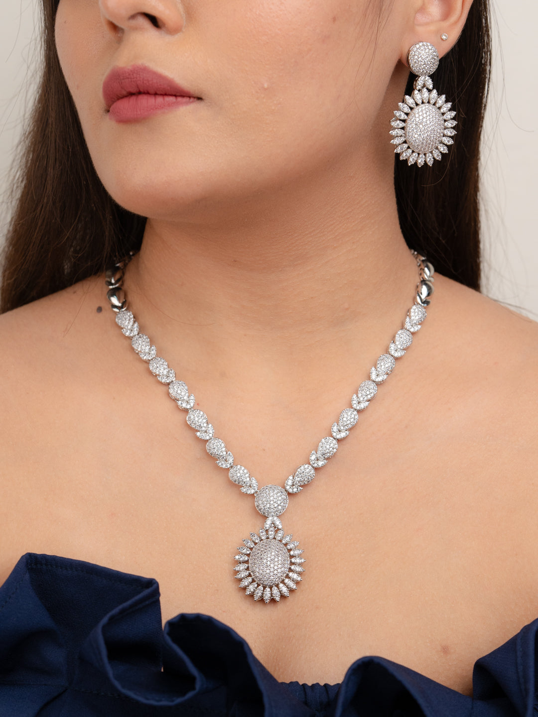 Zinnia Necklace Set