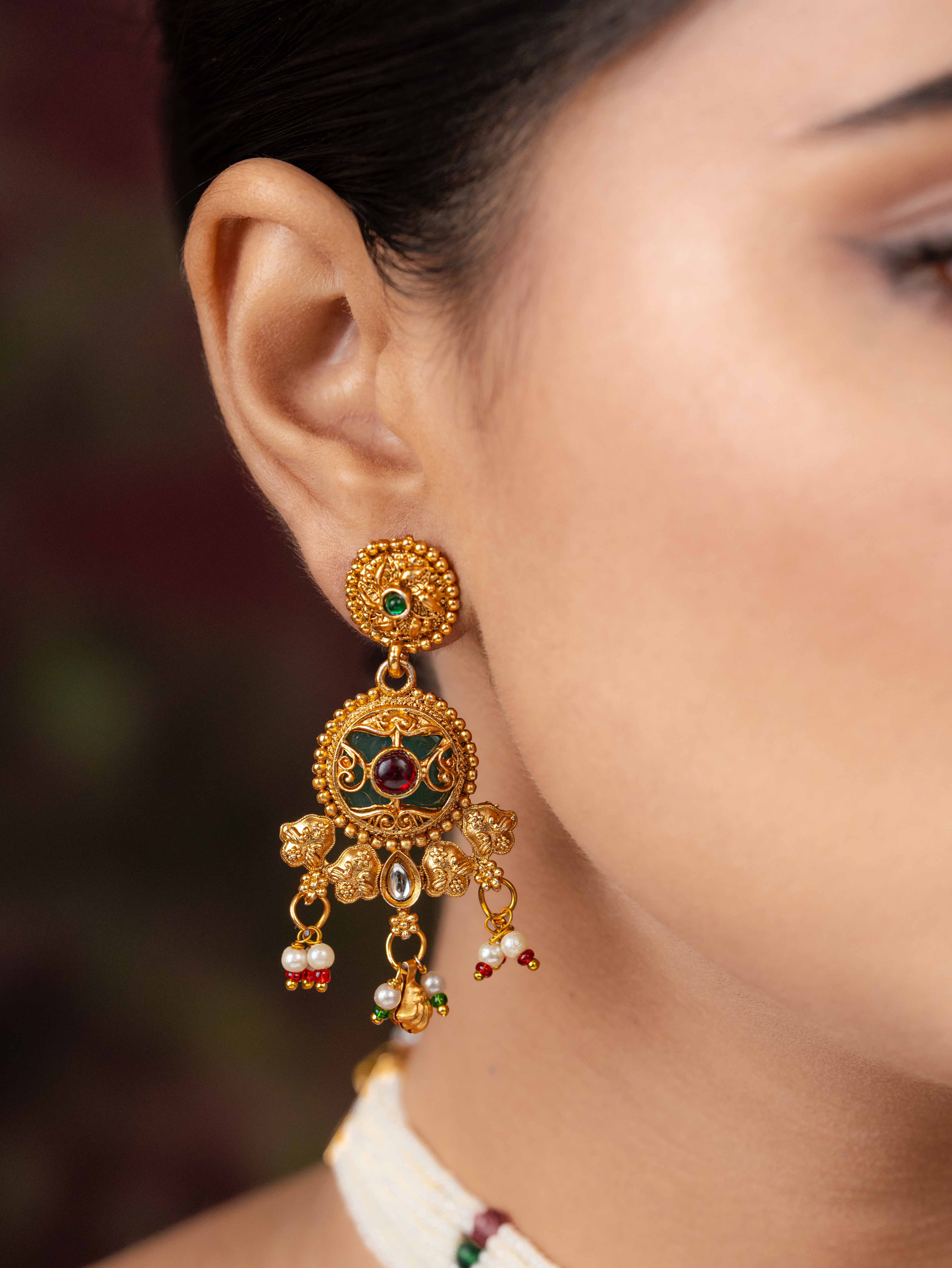 Vaishnavi Necklace Set