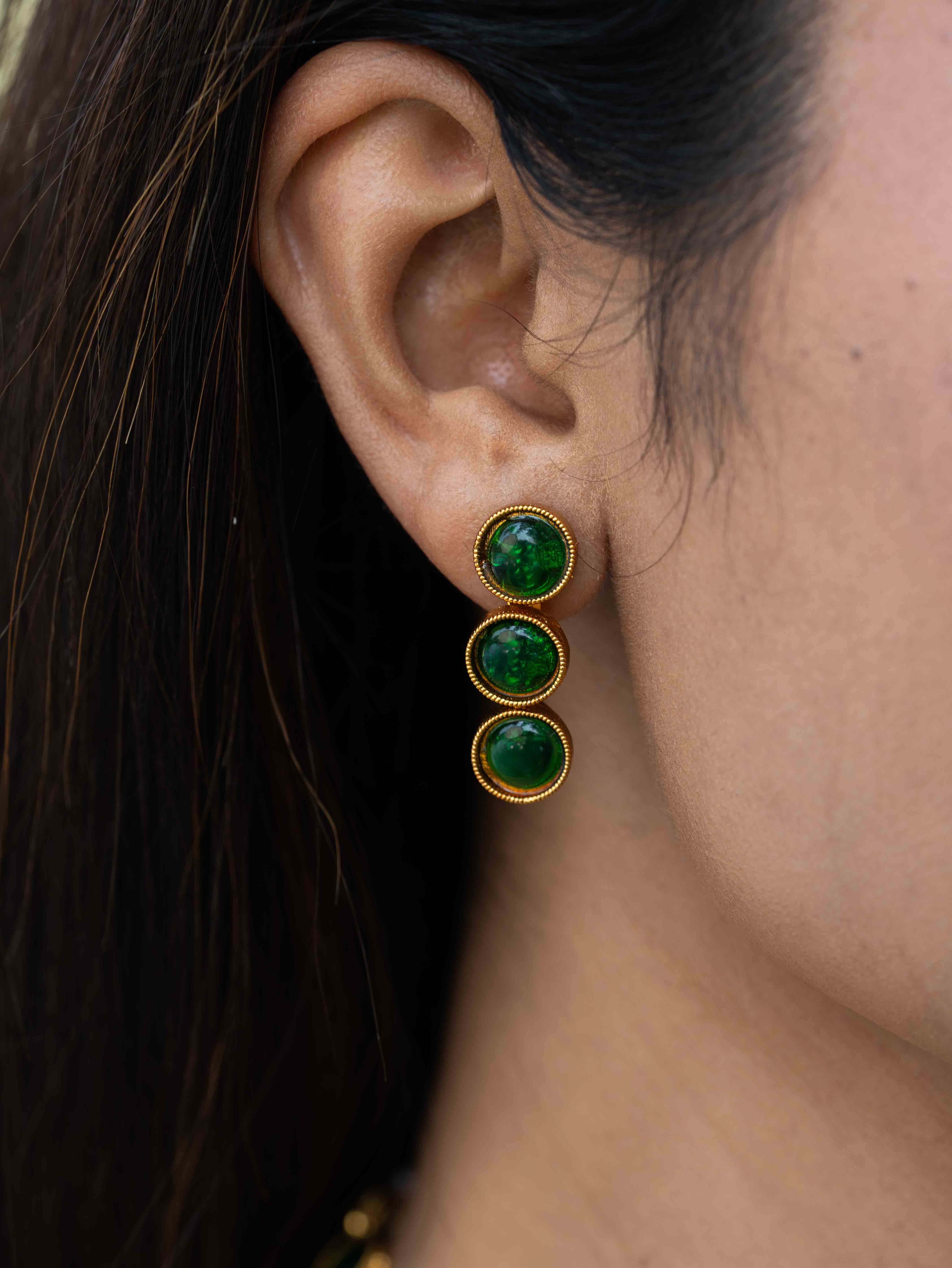 Meherika Gold look necklace Set ( Dark Green)